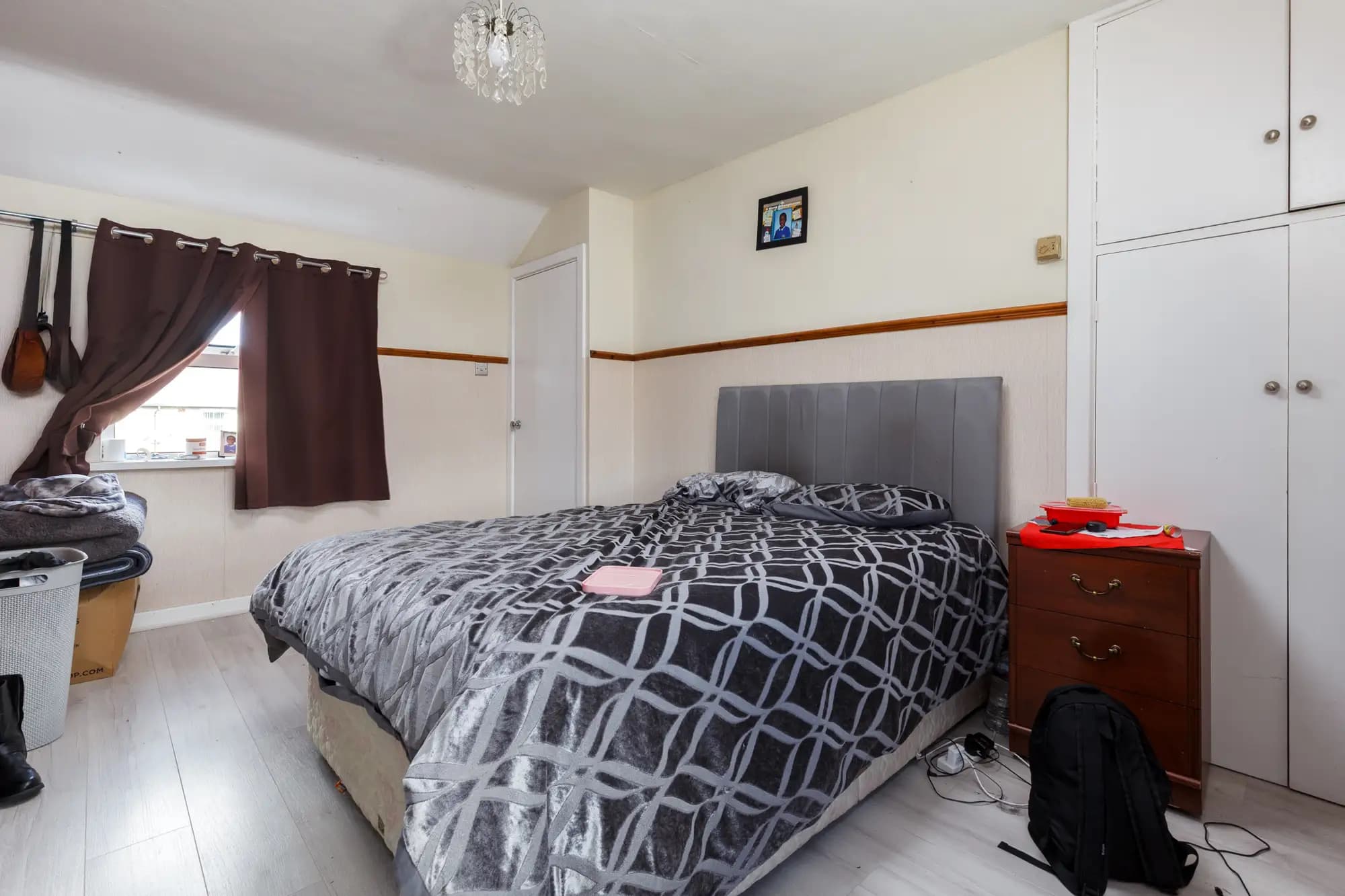 property photo 8 of 17