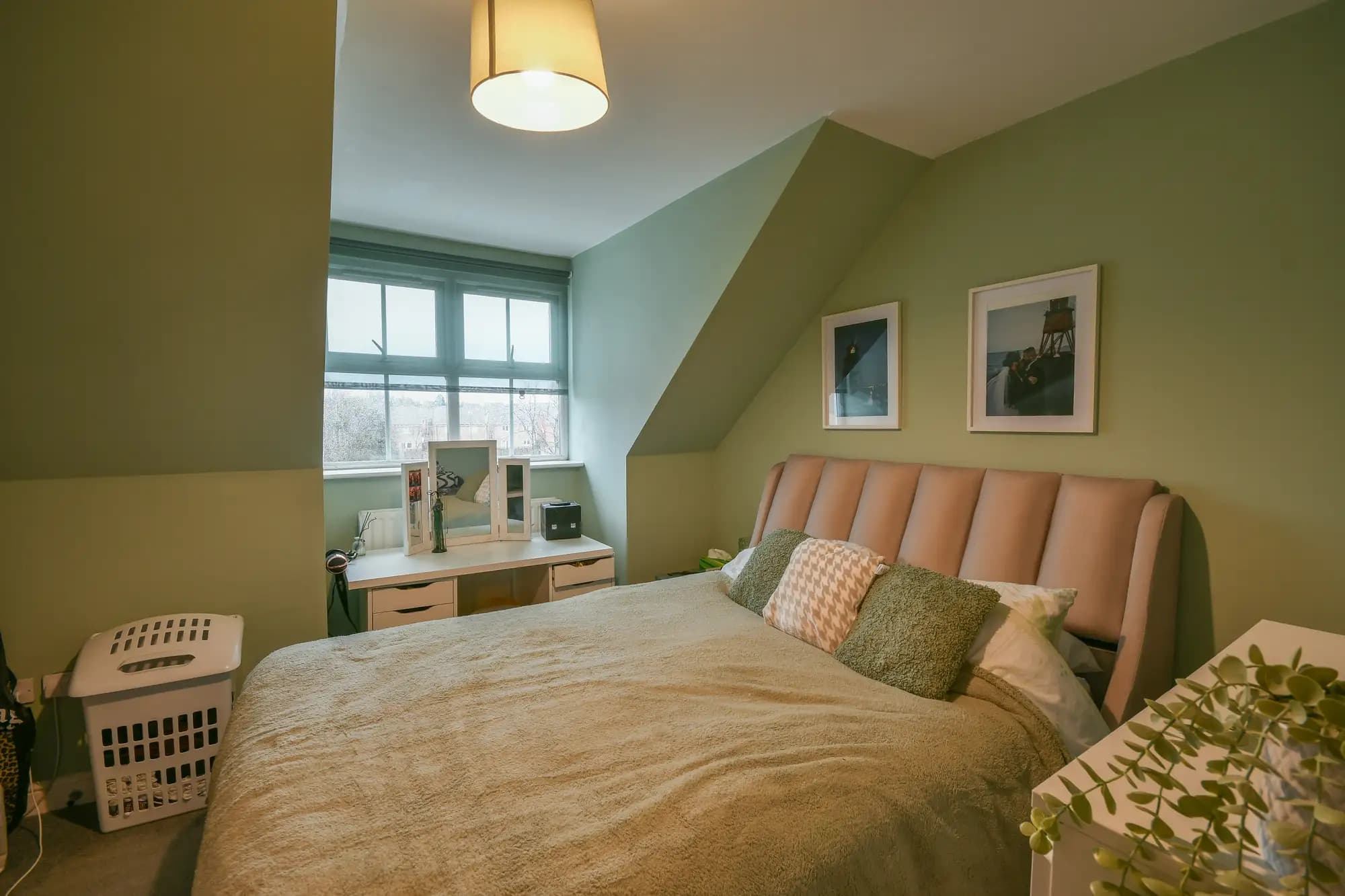 property photo 9 of 15