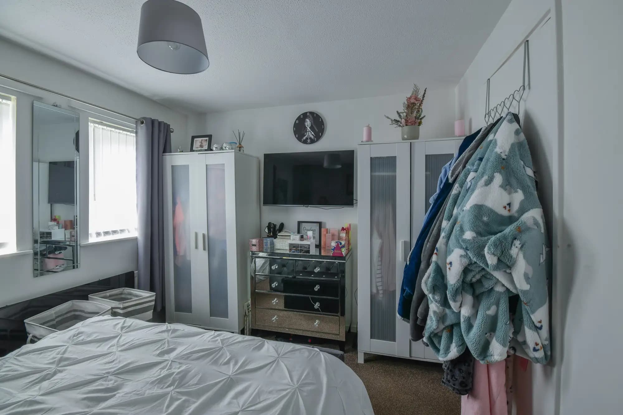 property photo 7 of 16