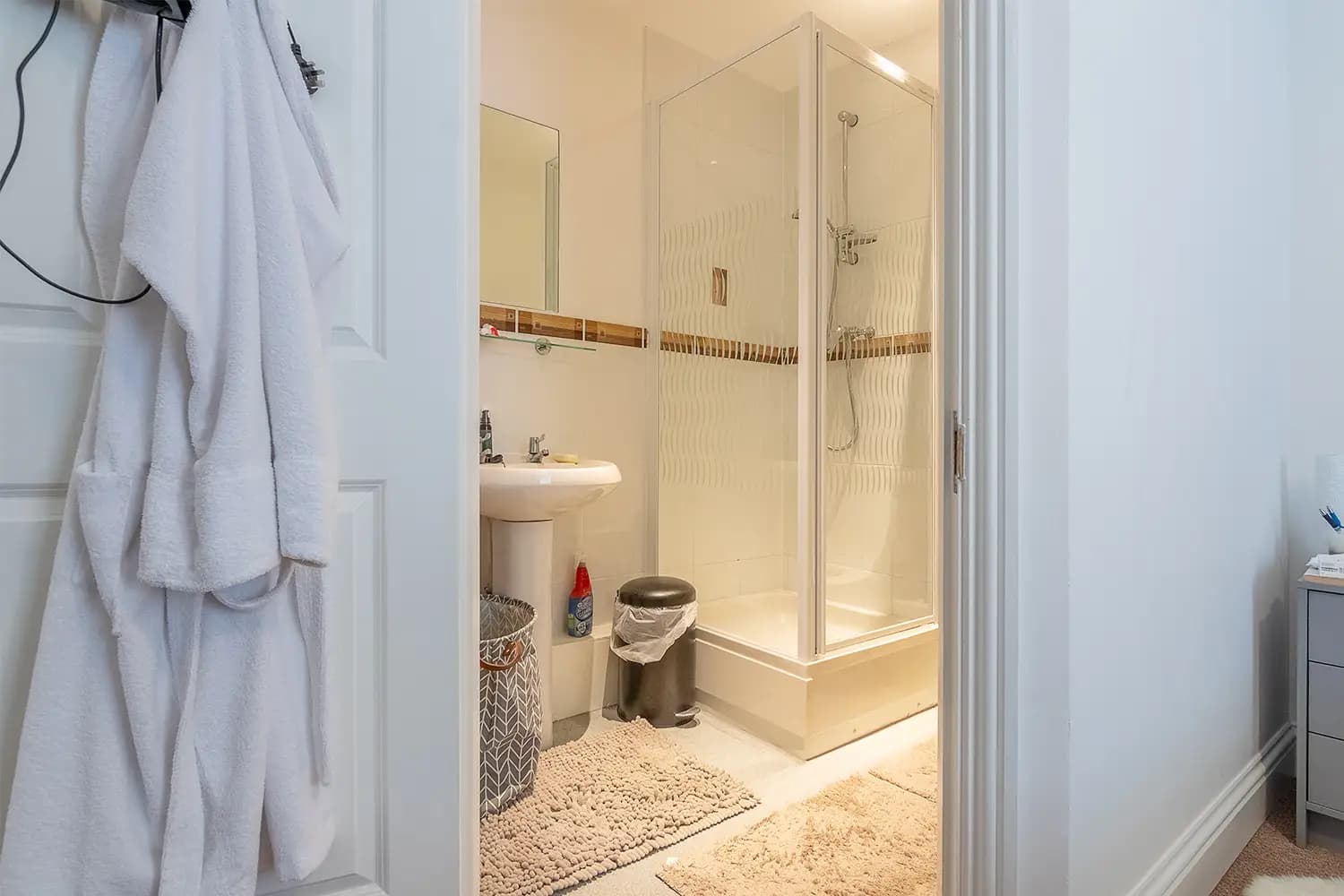 property photo 11 of 30