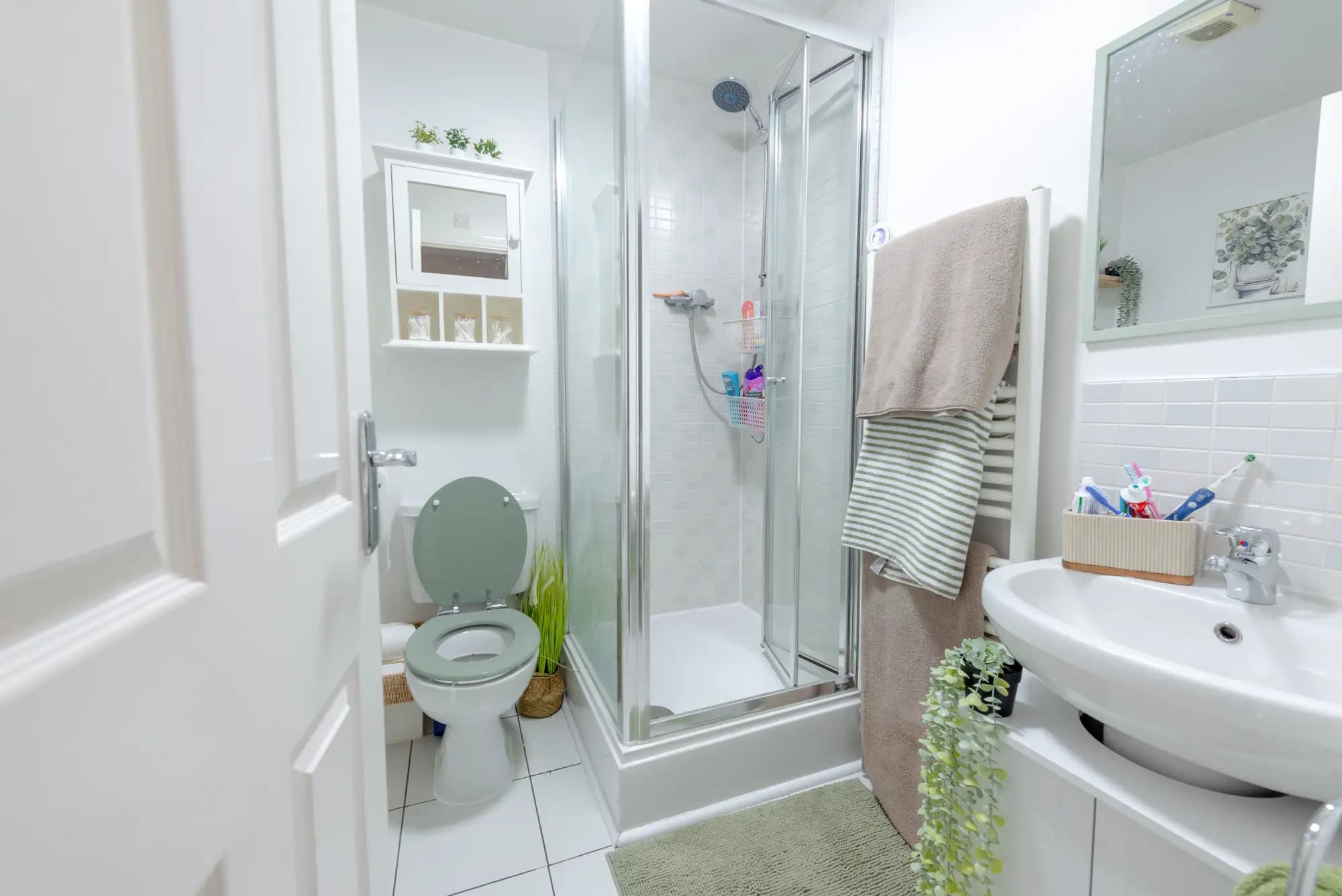 property photo 16 of 43