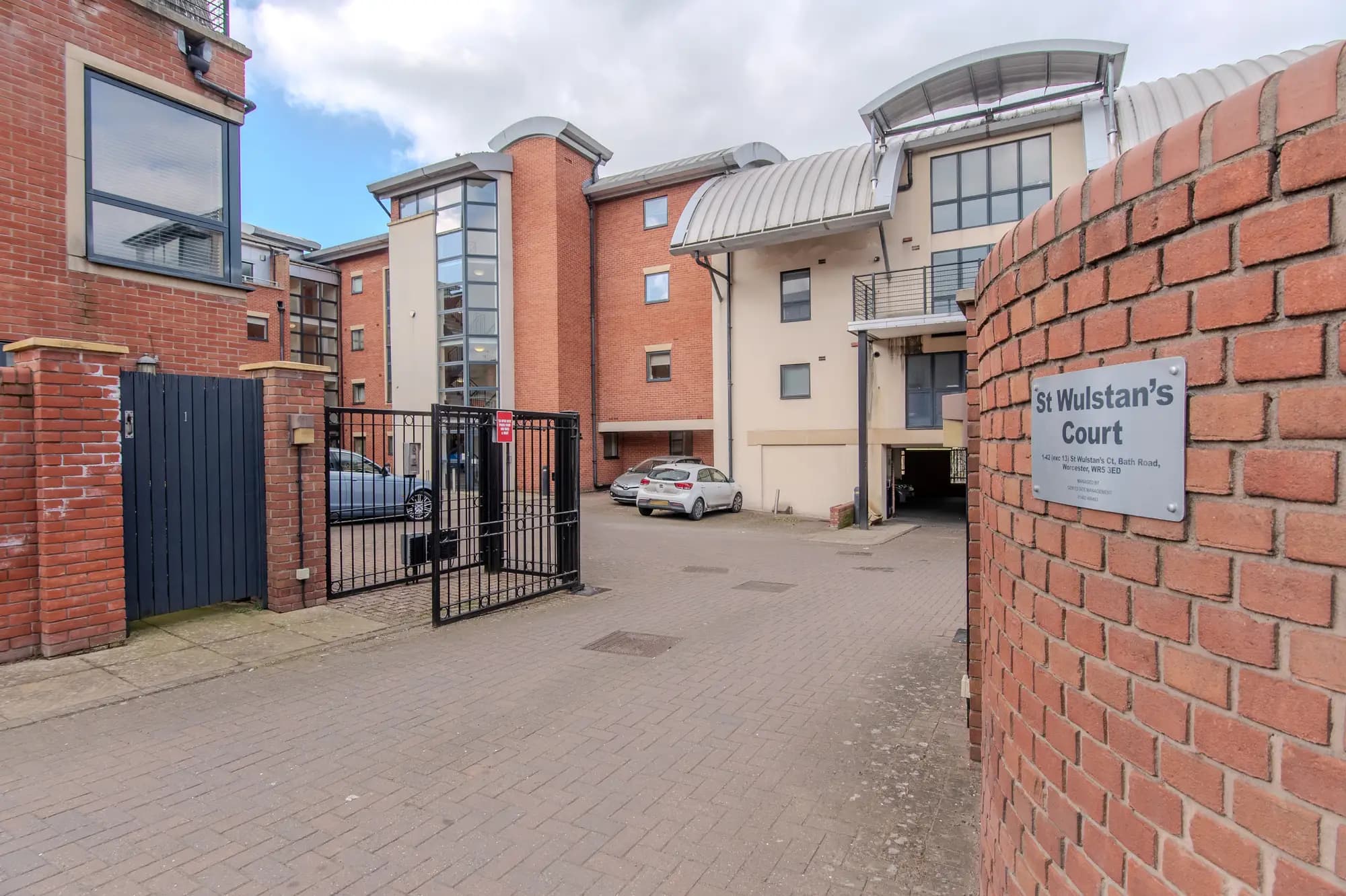 property photo 17 of 19