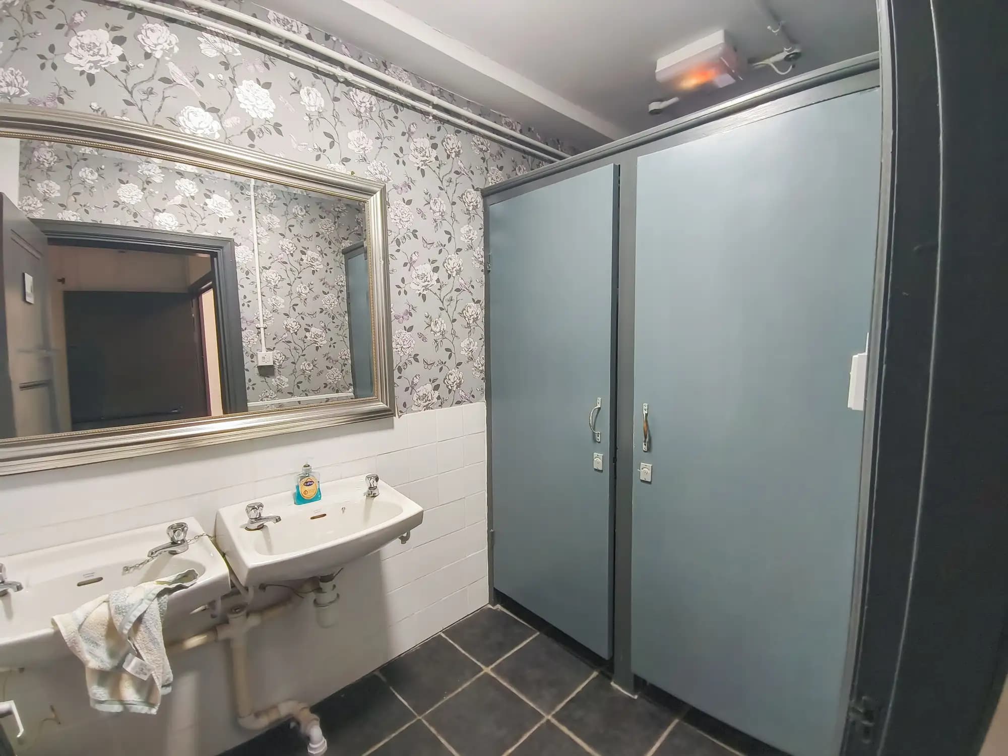 property photo 10 of 21