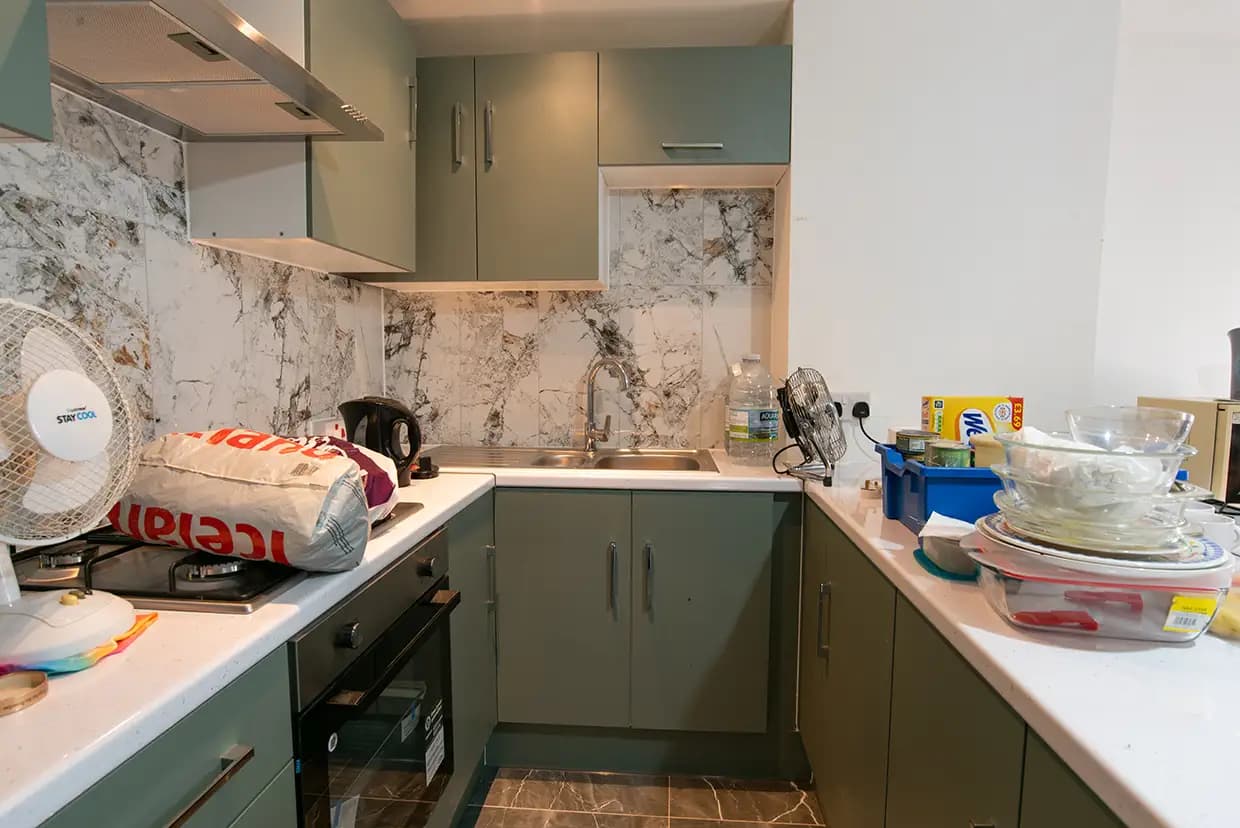property photo 4 of 11