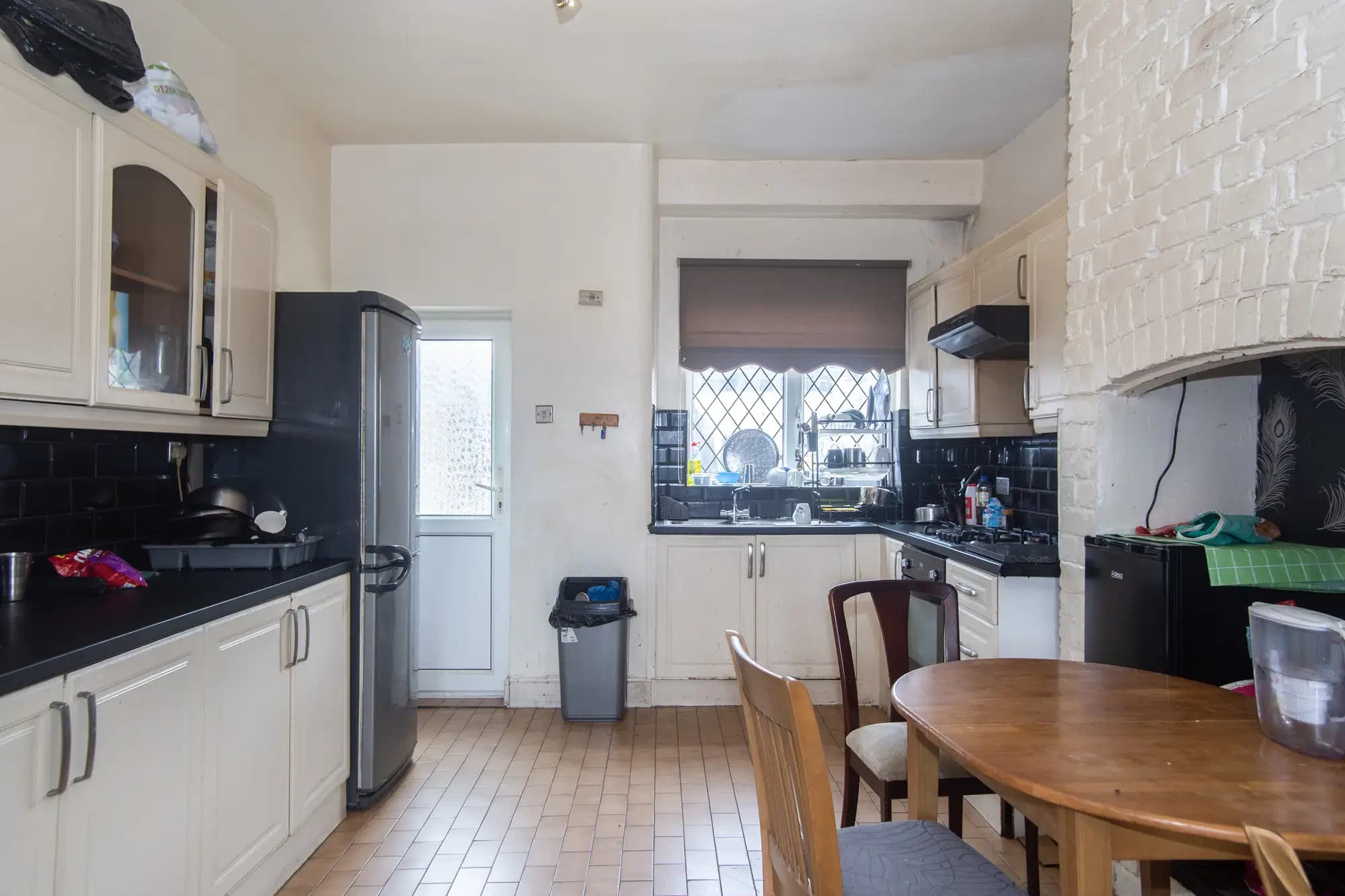 property photo 6 of 22