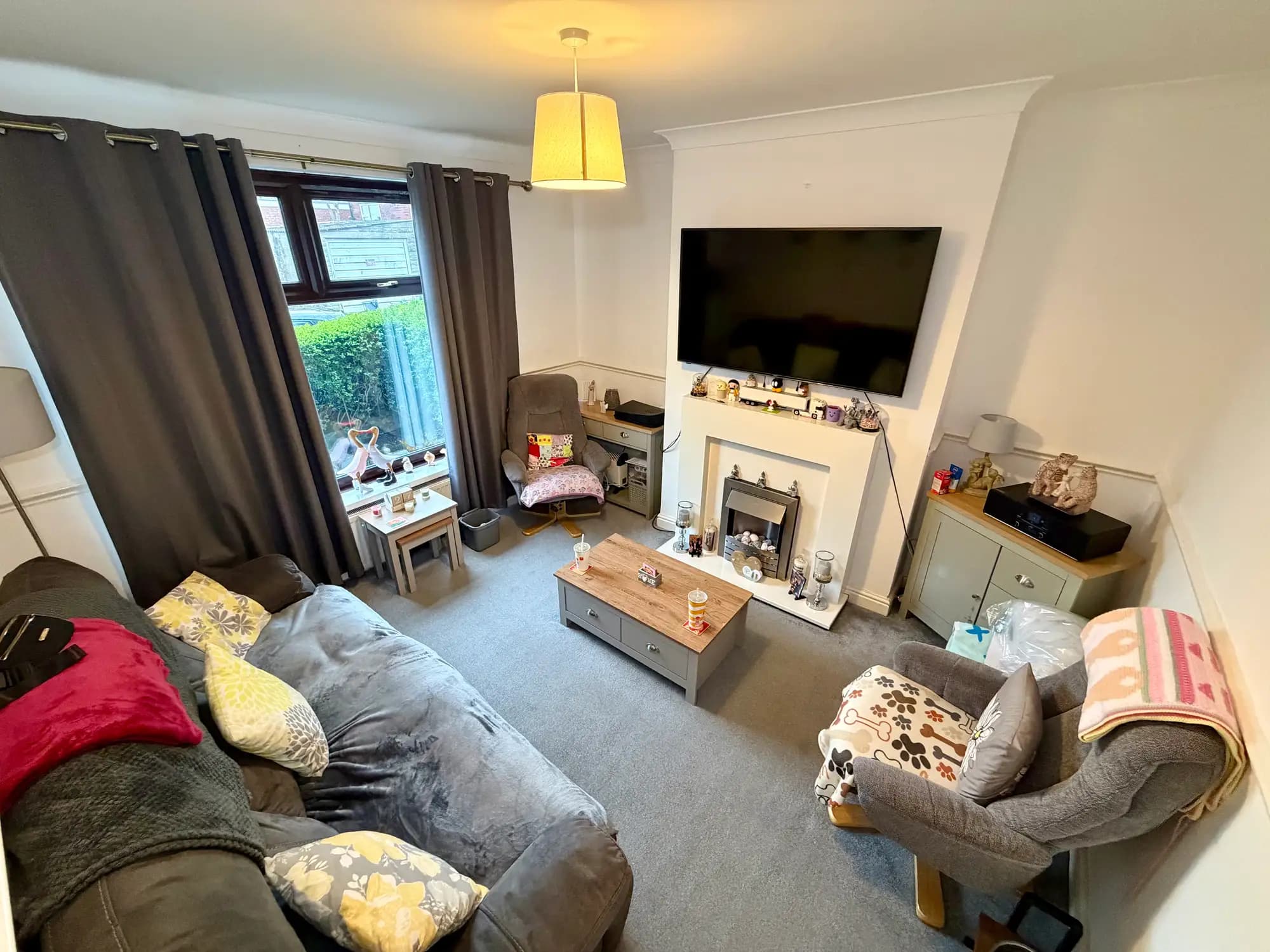 property photo 2 of 17