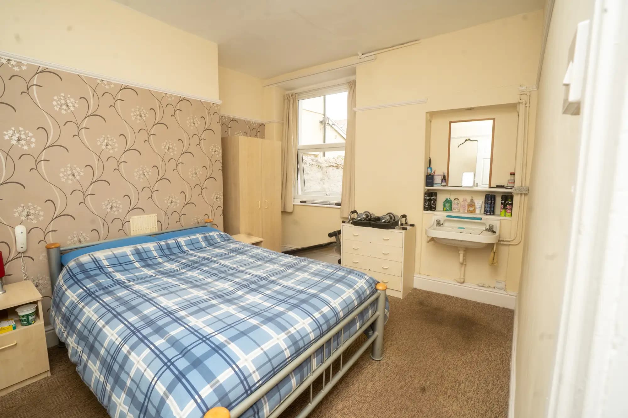 property photo 26 of 44