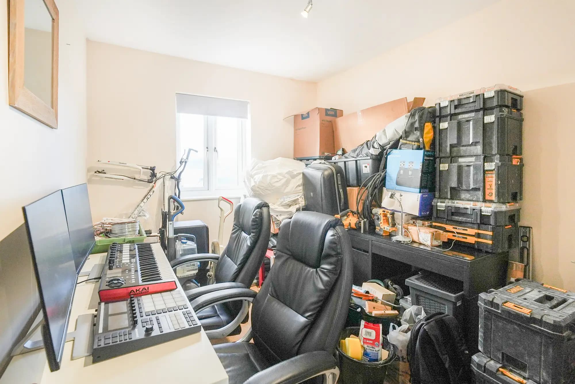 property photo 12 of 17