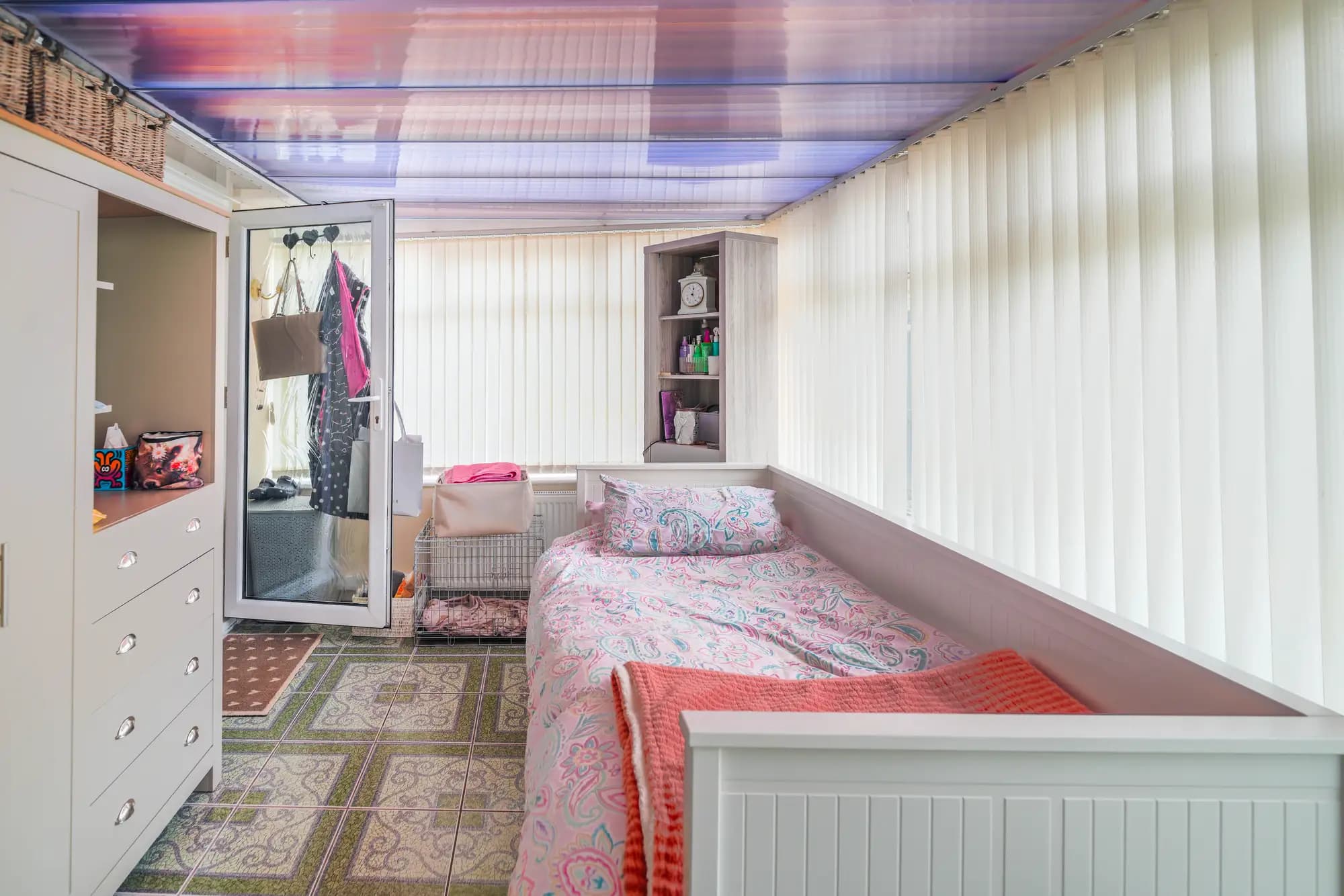 property photo 11 of 16