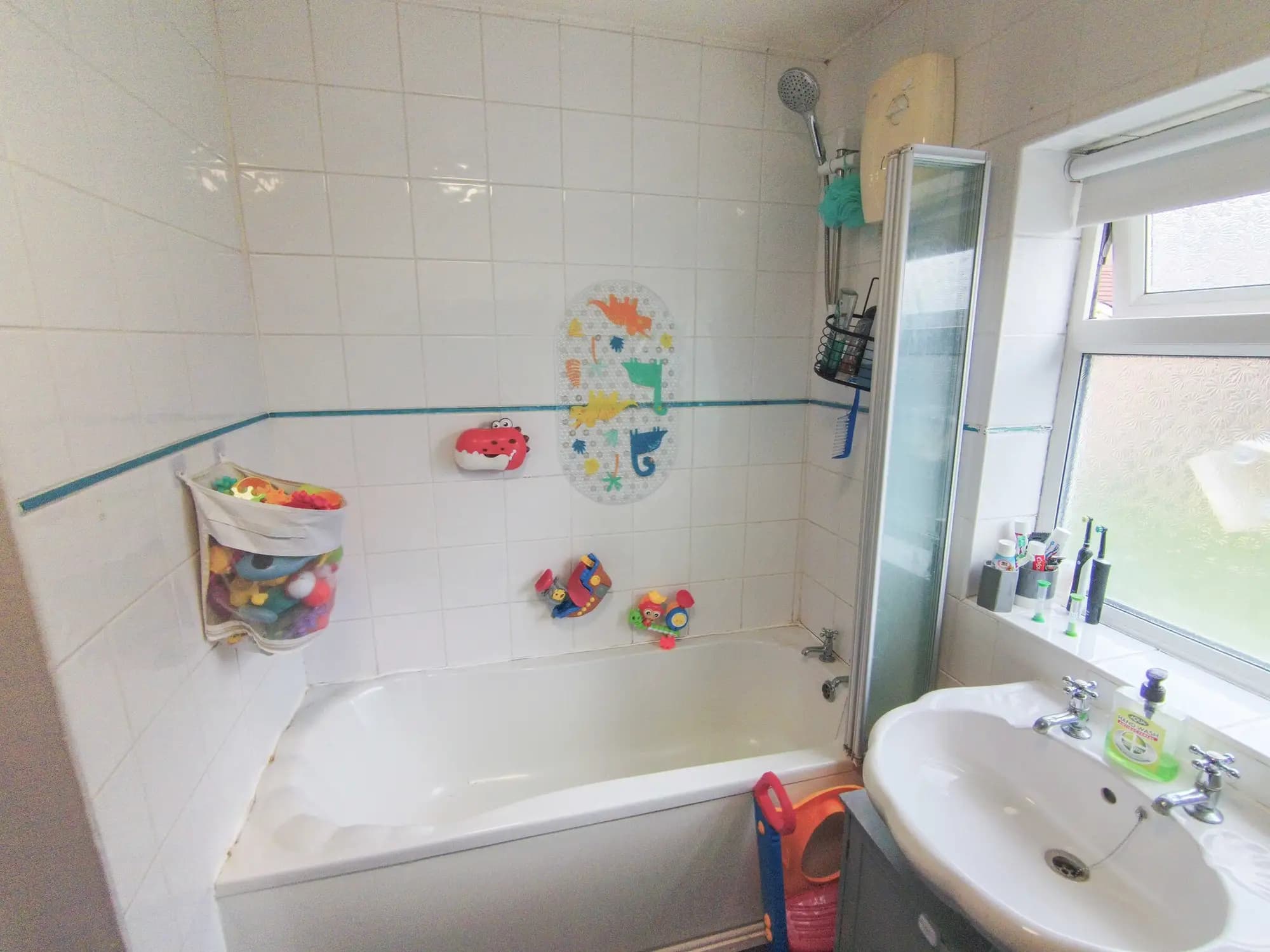 property photo 9 of 16