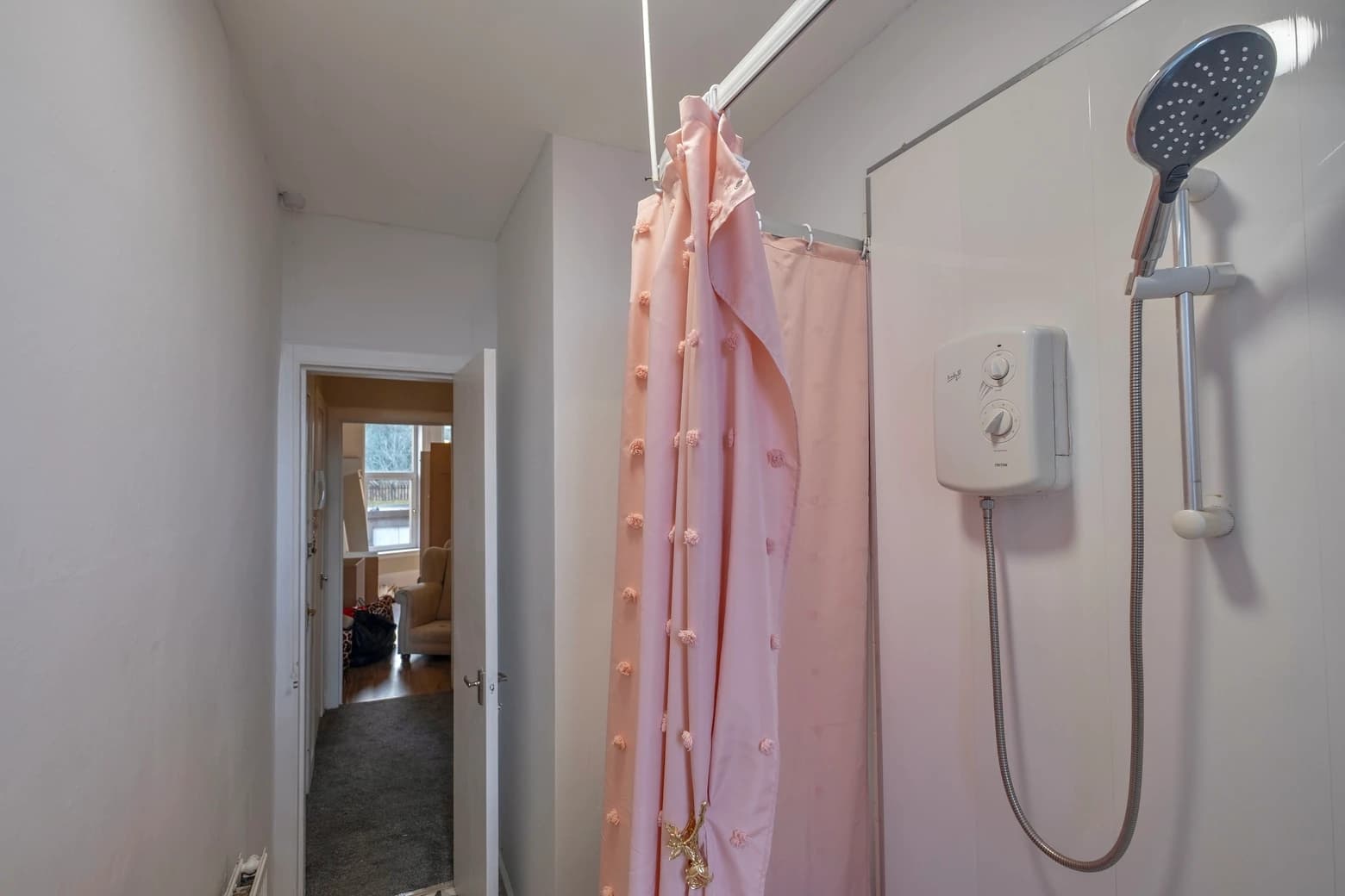 property photo 10 of 17