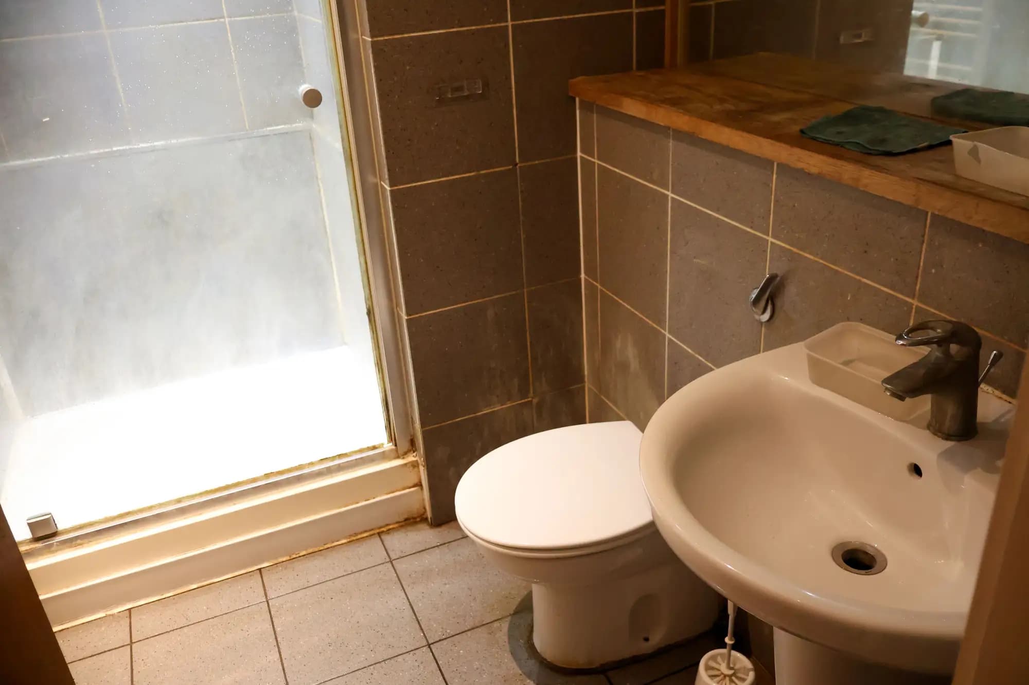 property photo 8 of 14