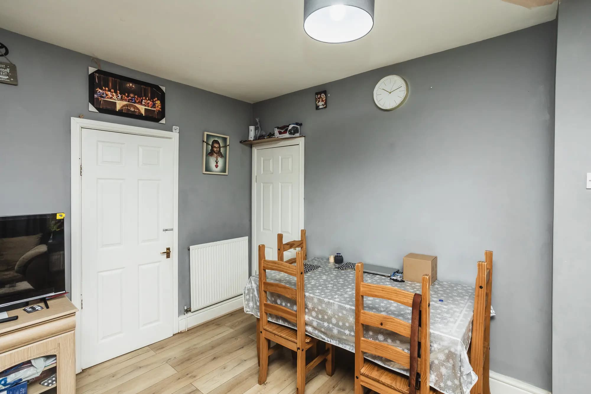 property photo 4 of 18