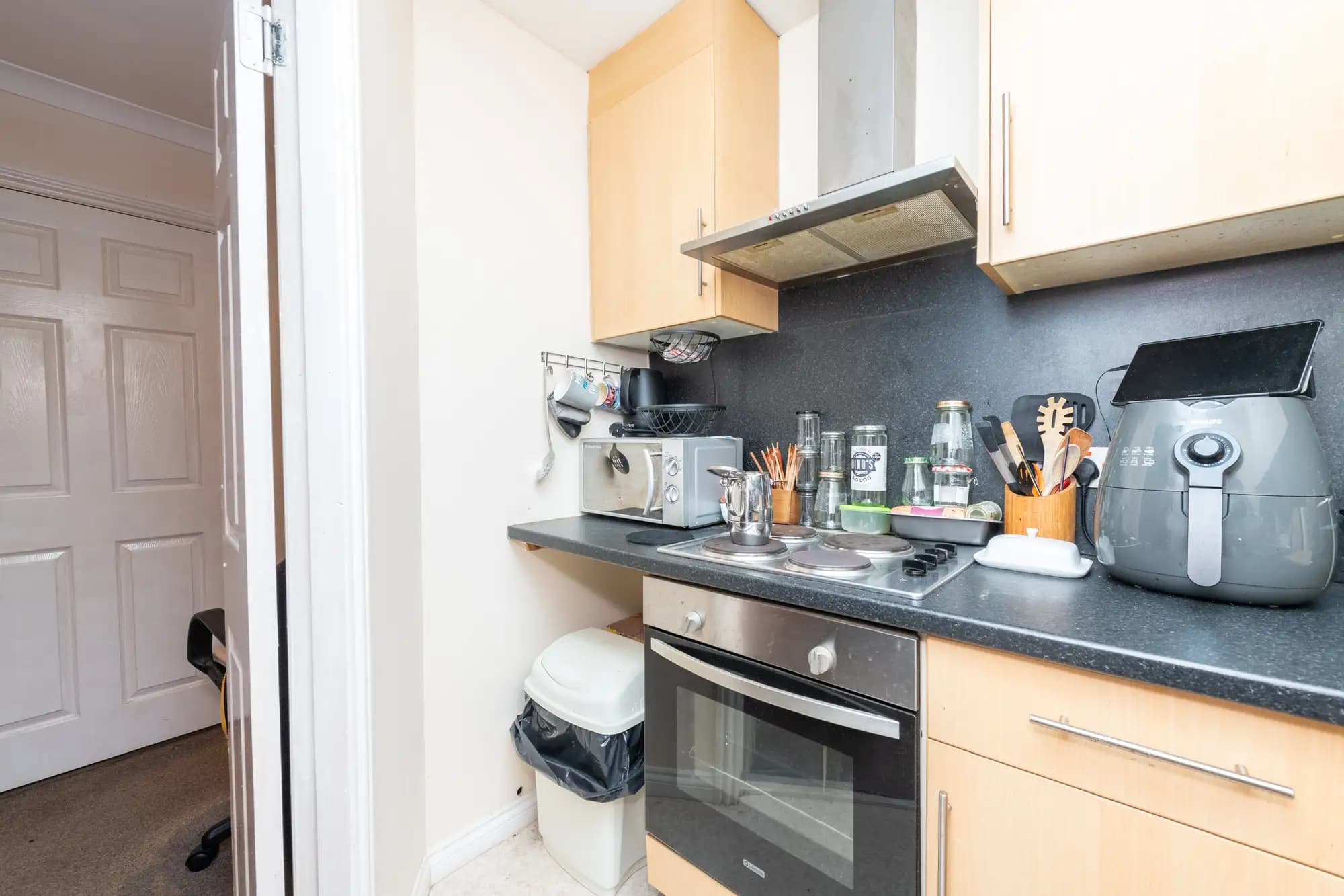 property photo 8 of 22