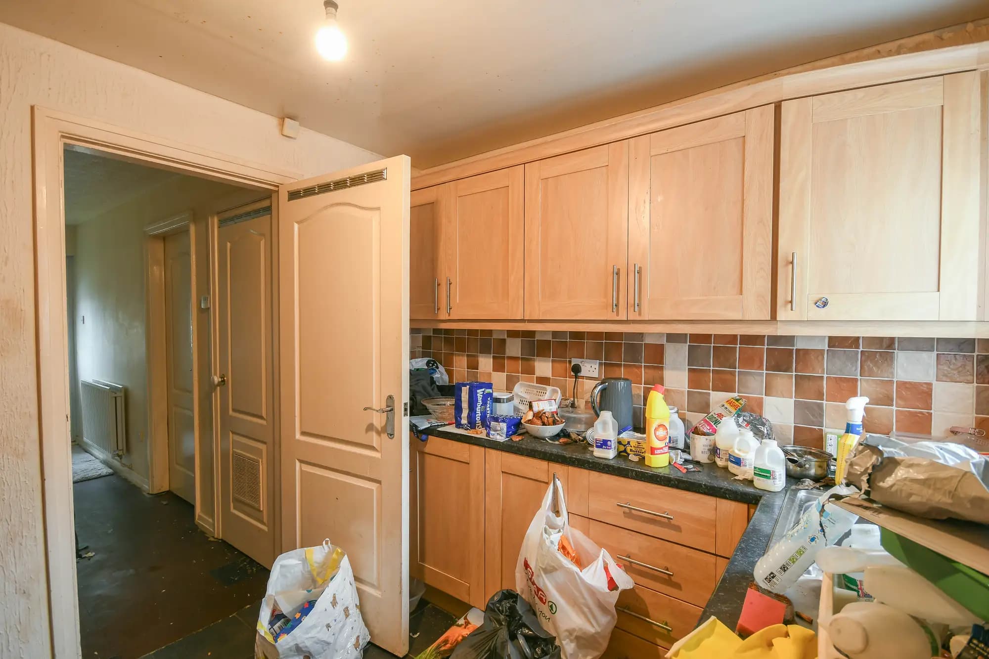 property photo 7 of 16