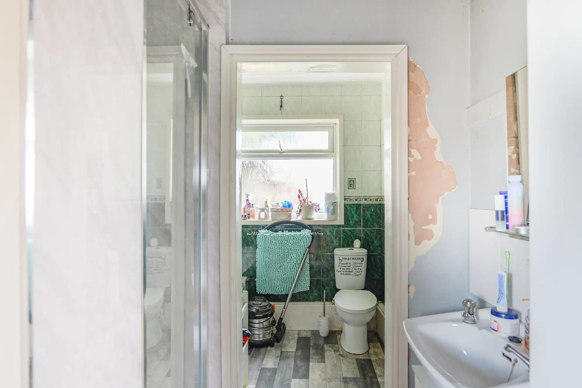 property photo 6 of 15