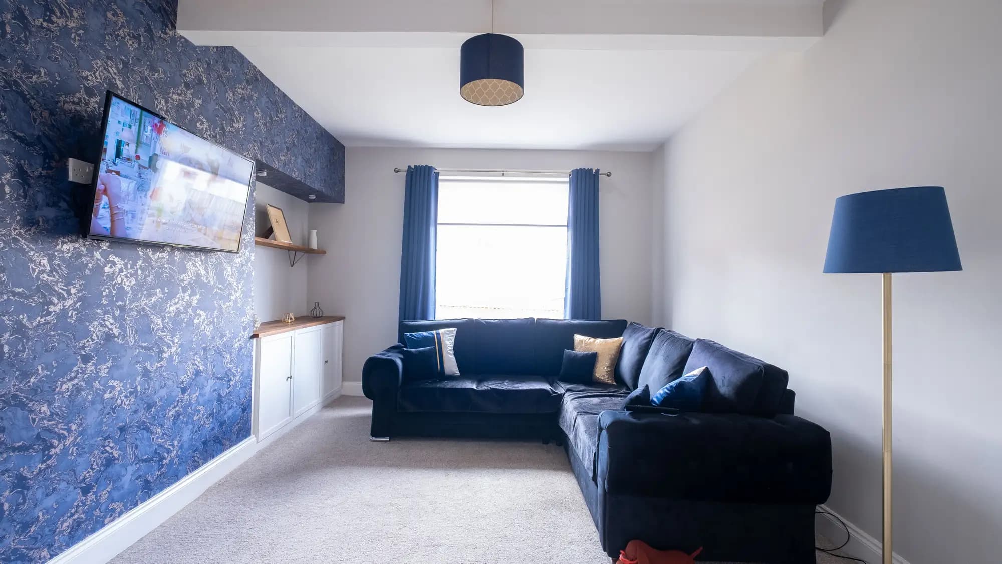 property photo 4 of 25