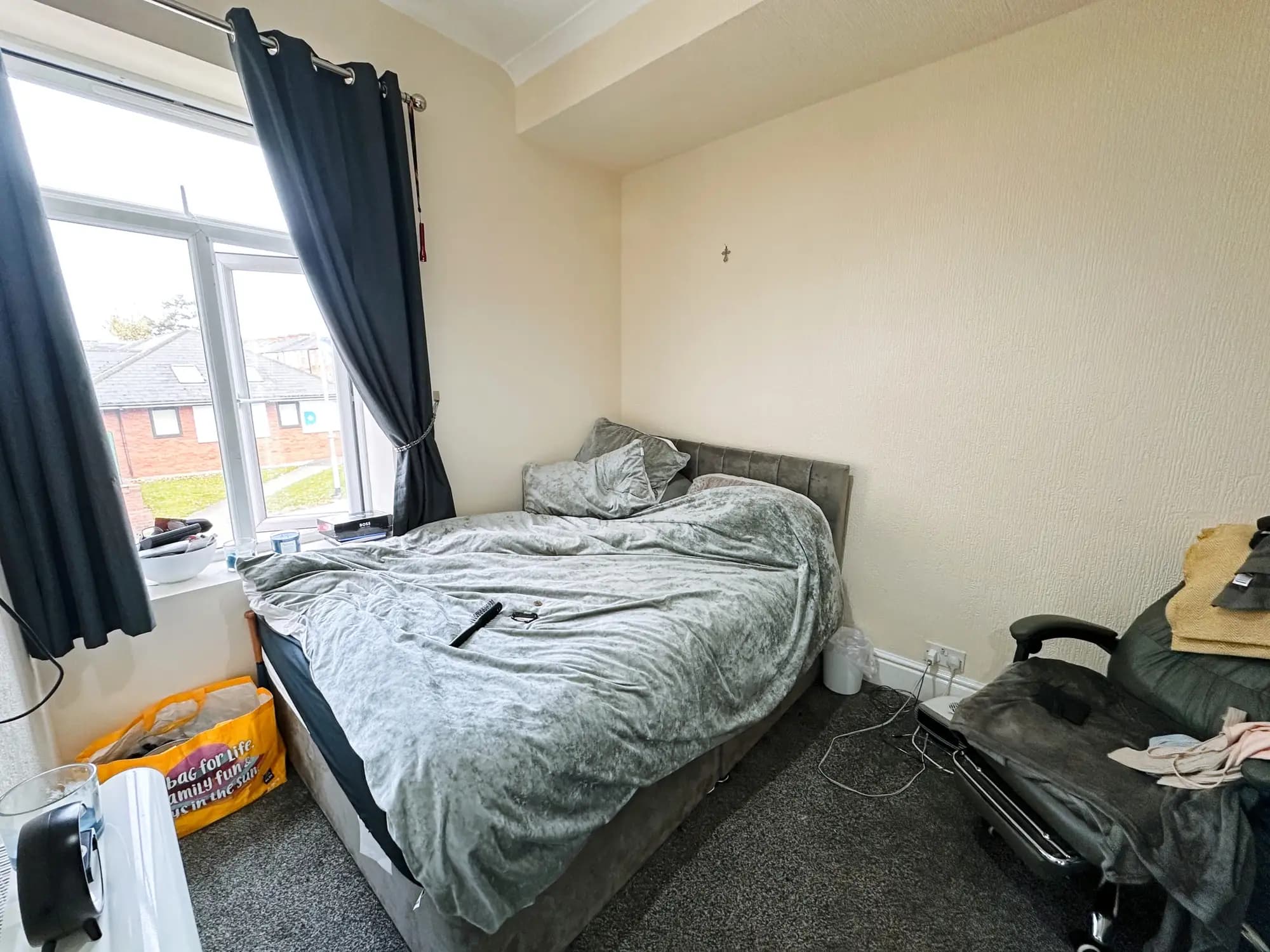 property photo 10 of 17