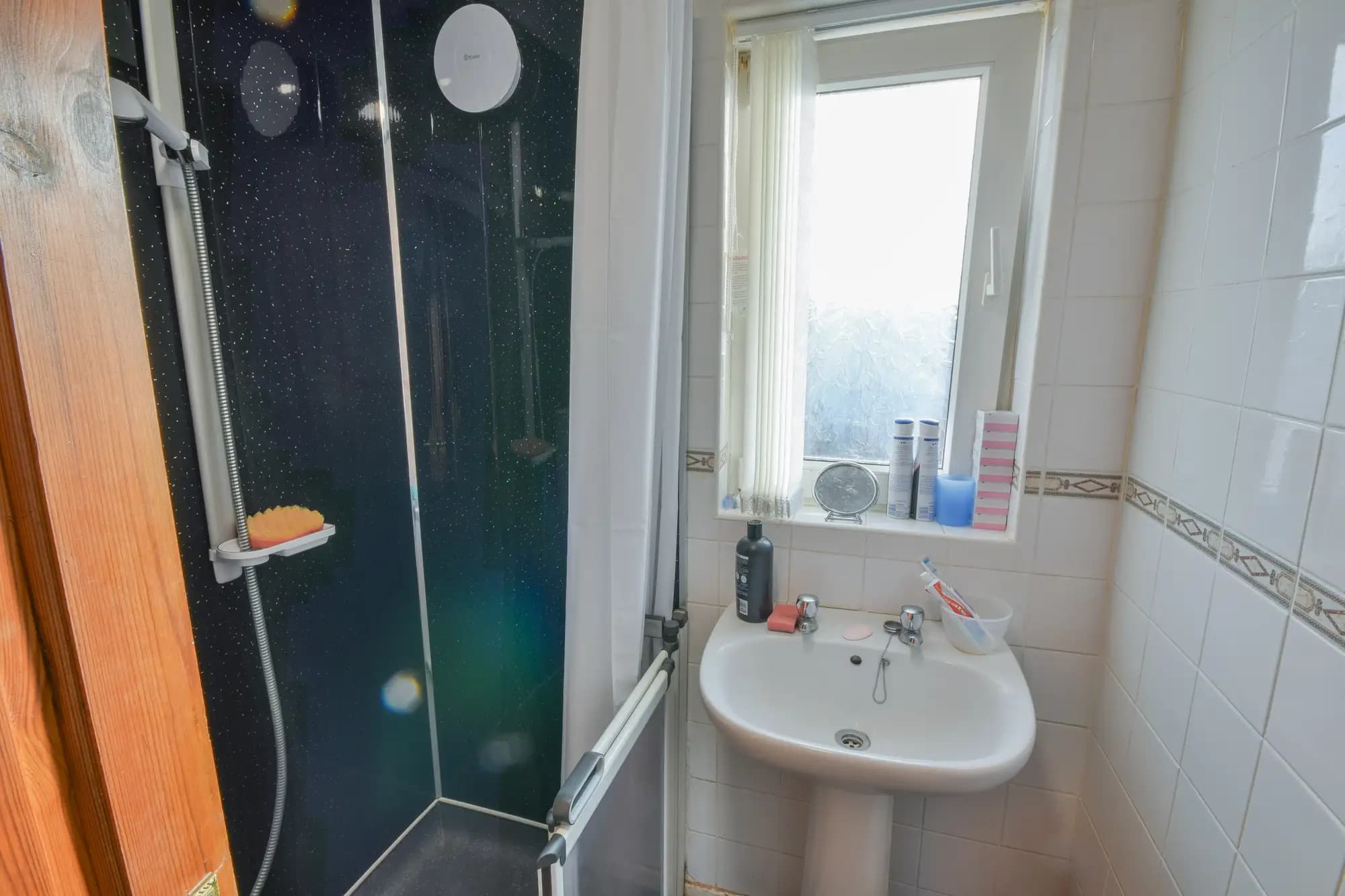 property photo 9 of 20