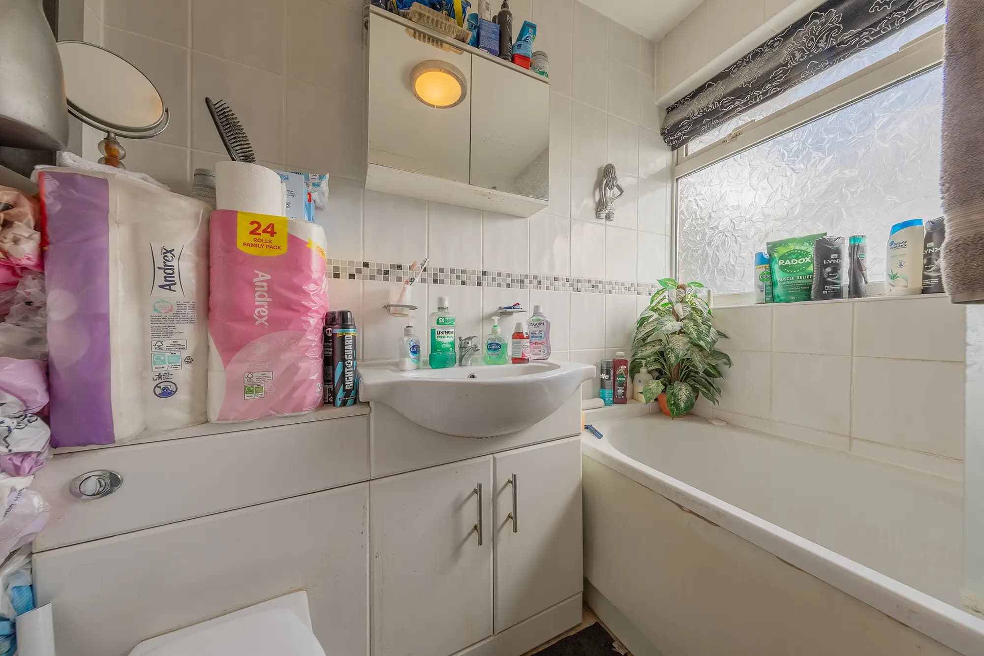 property photo 8 of 19