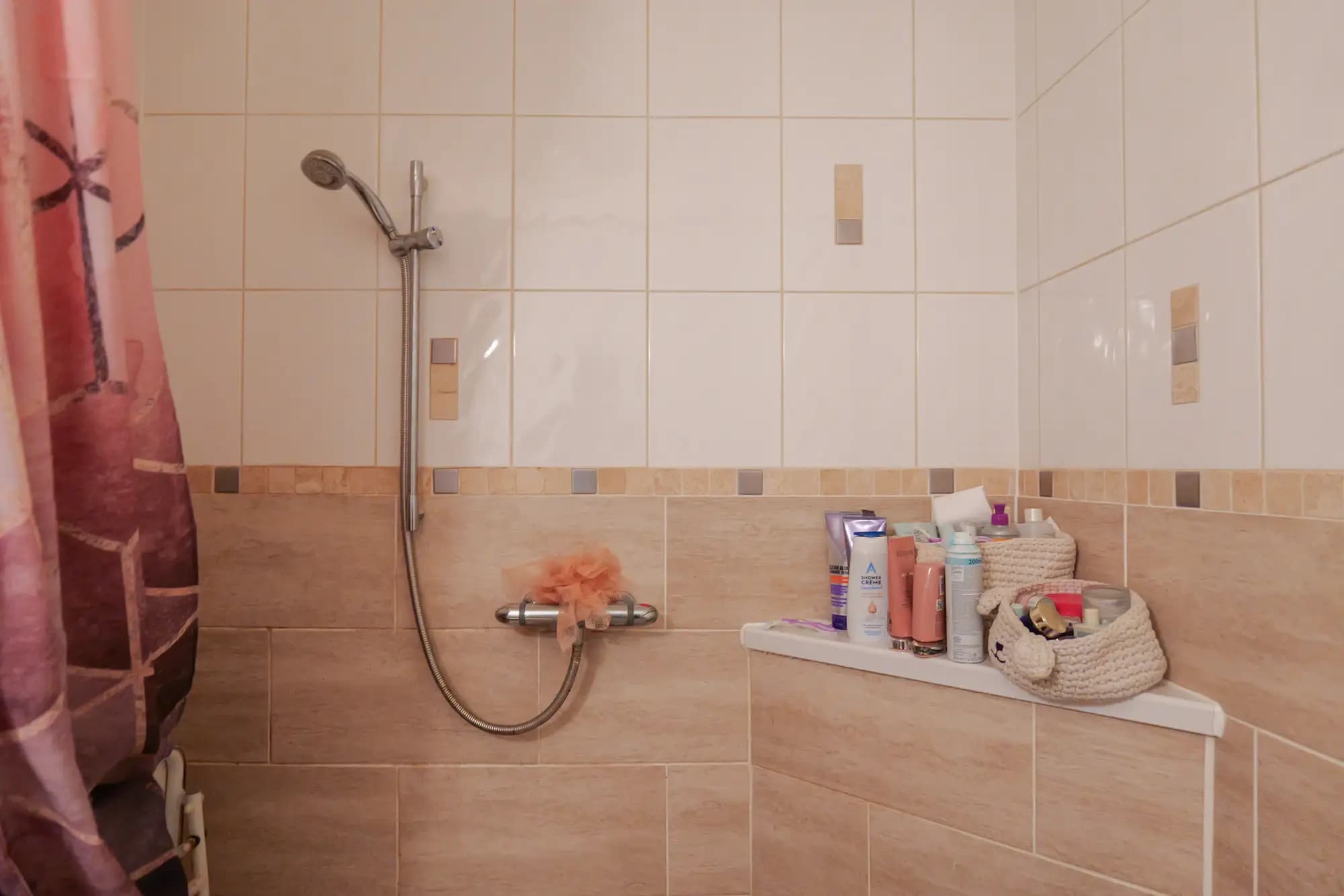 property photo 6 of 20