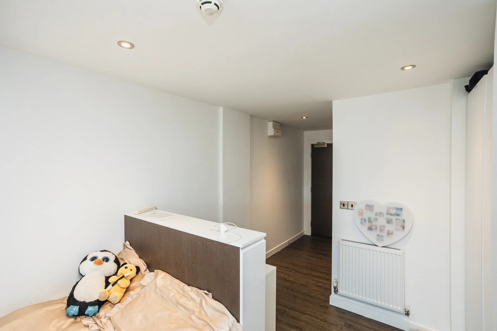 property photo 8 of 19