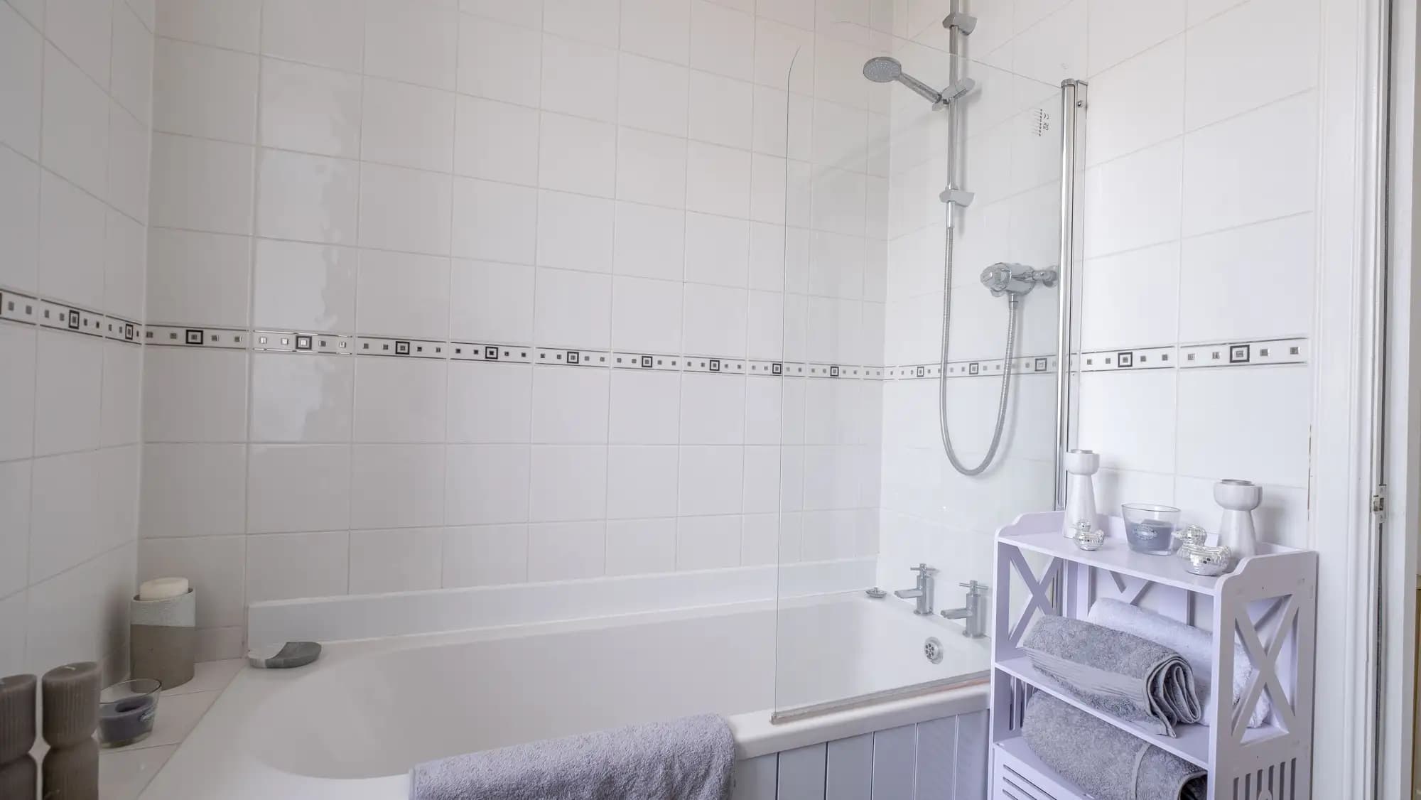 property photo 9 of 16