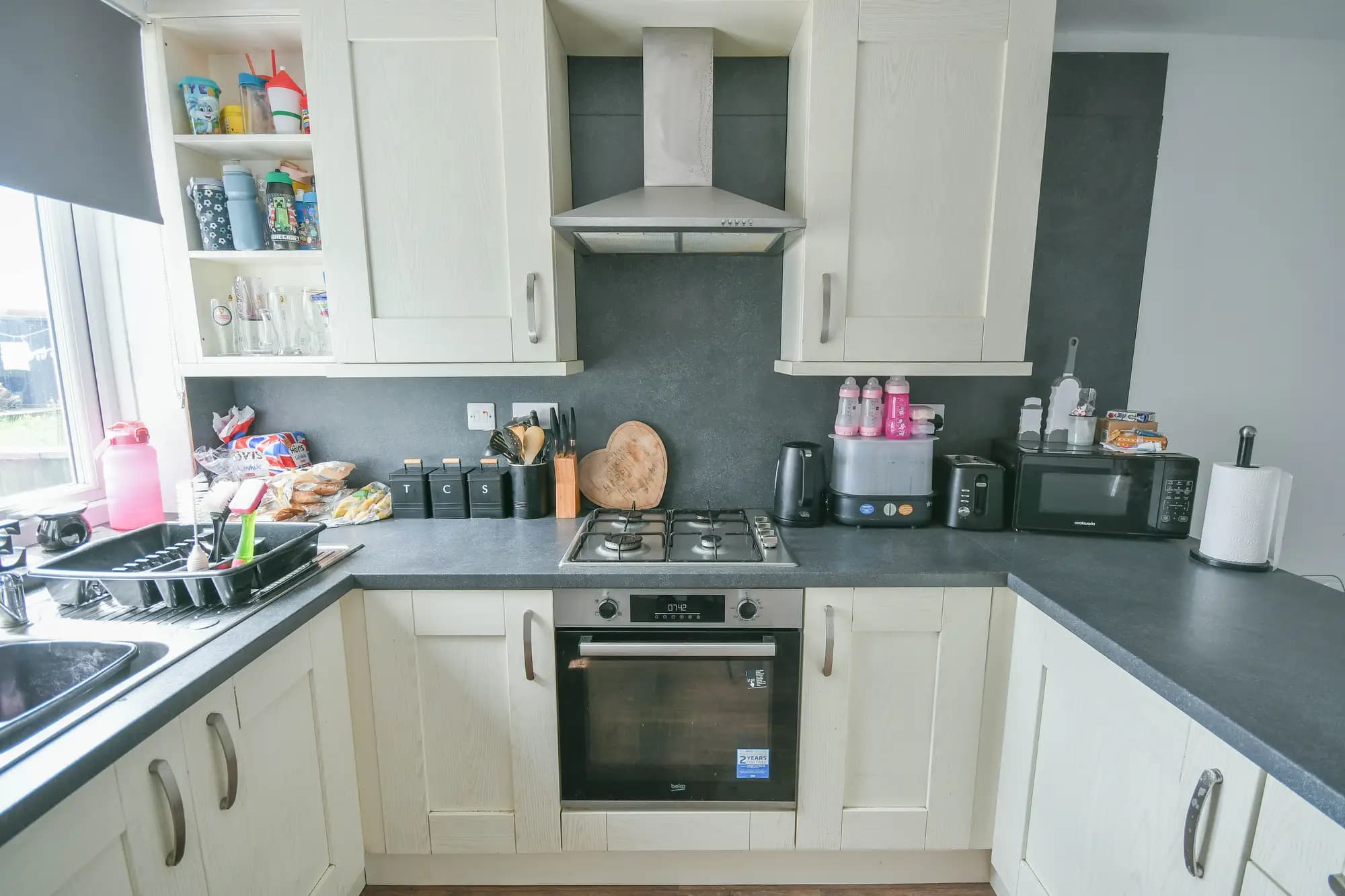 property photo 5 of 27