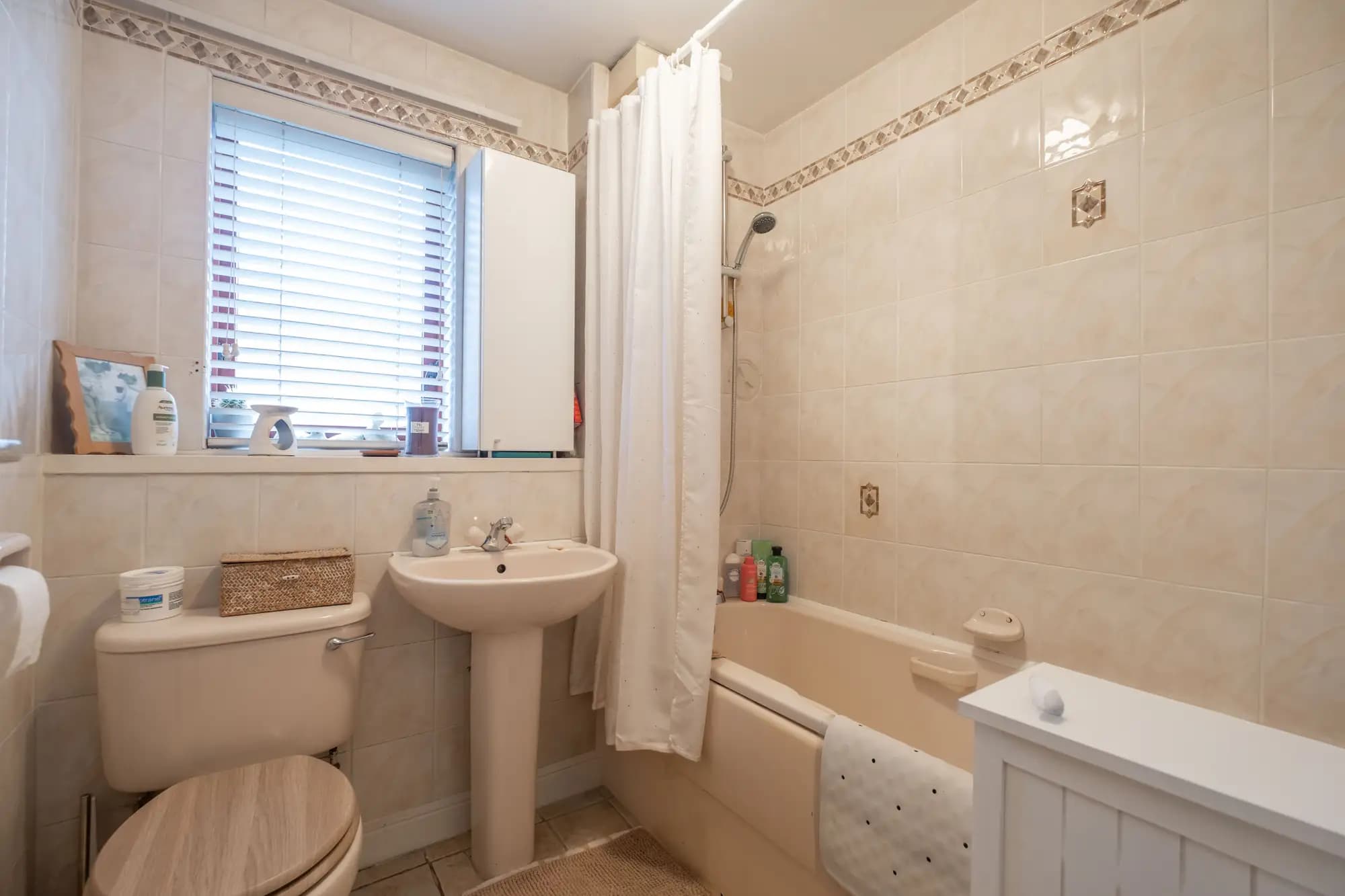 property photo 13 of 34