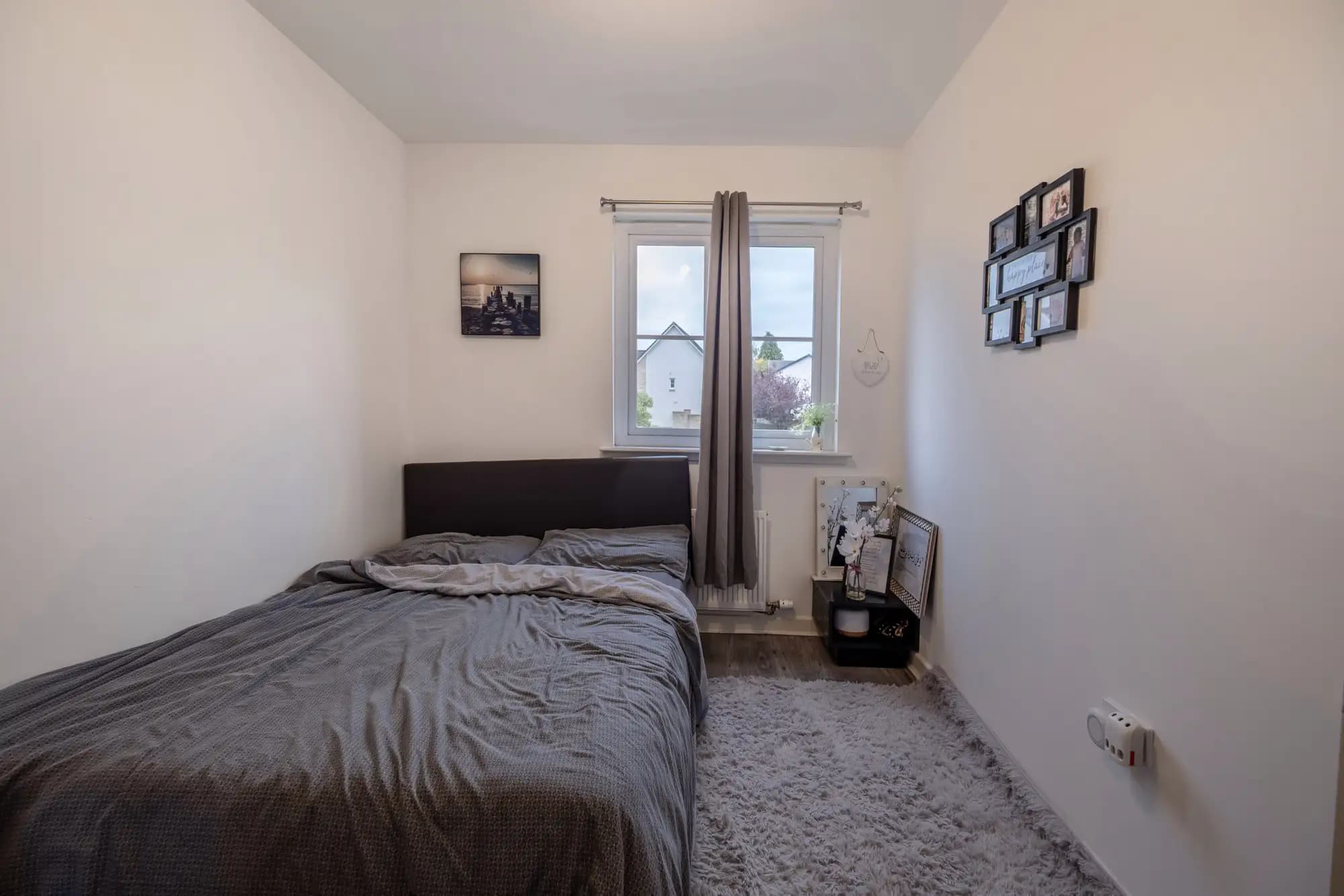 property photo 21 of 34