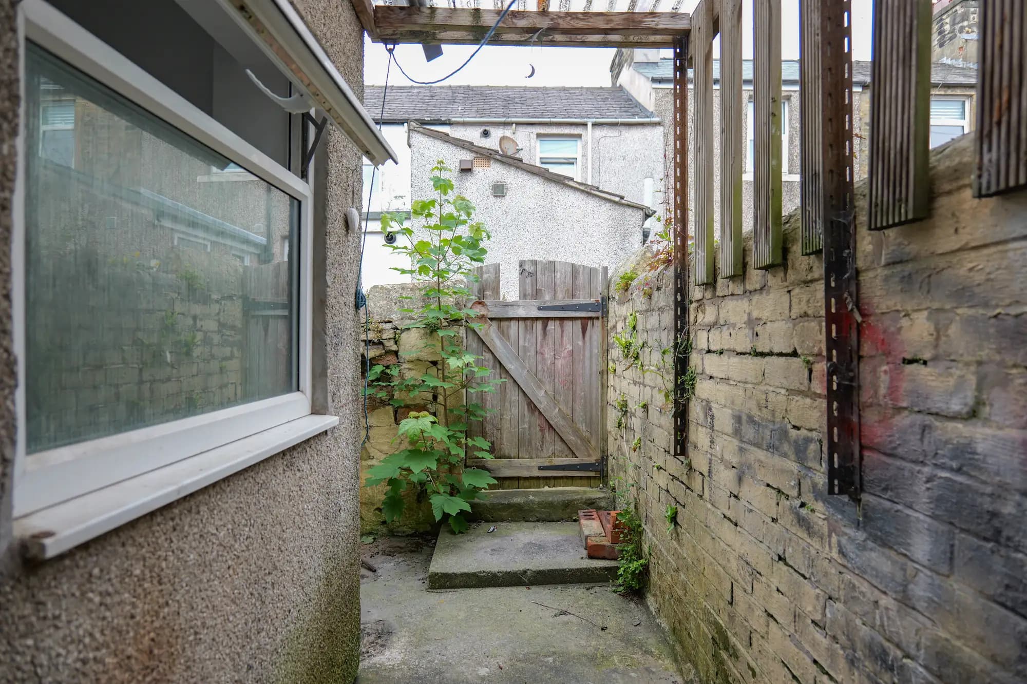 property photo 14 of 15