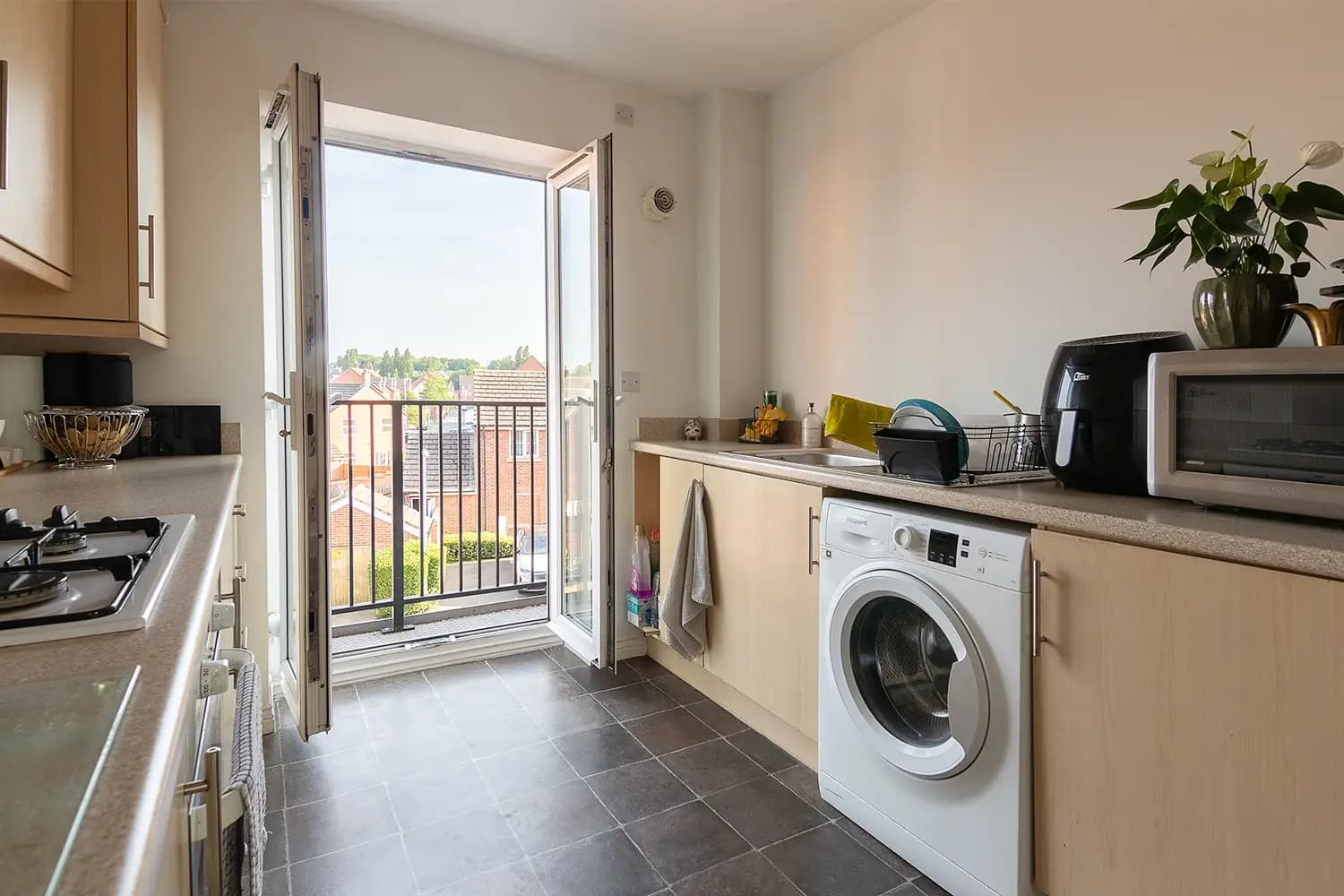 property photo 10 of 30