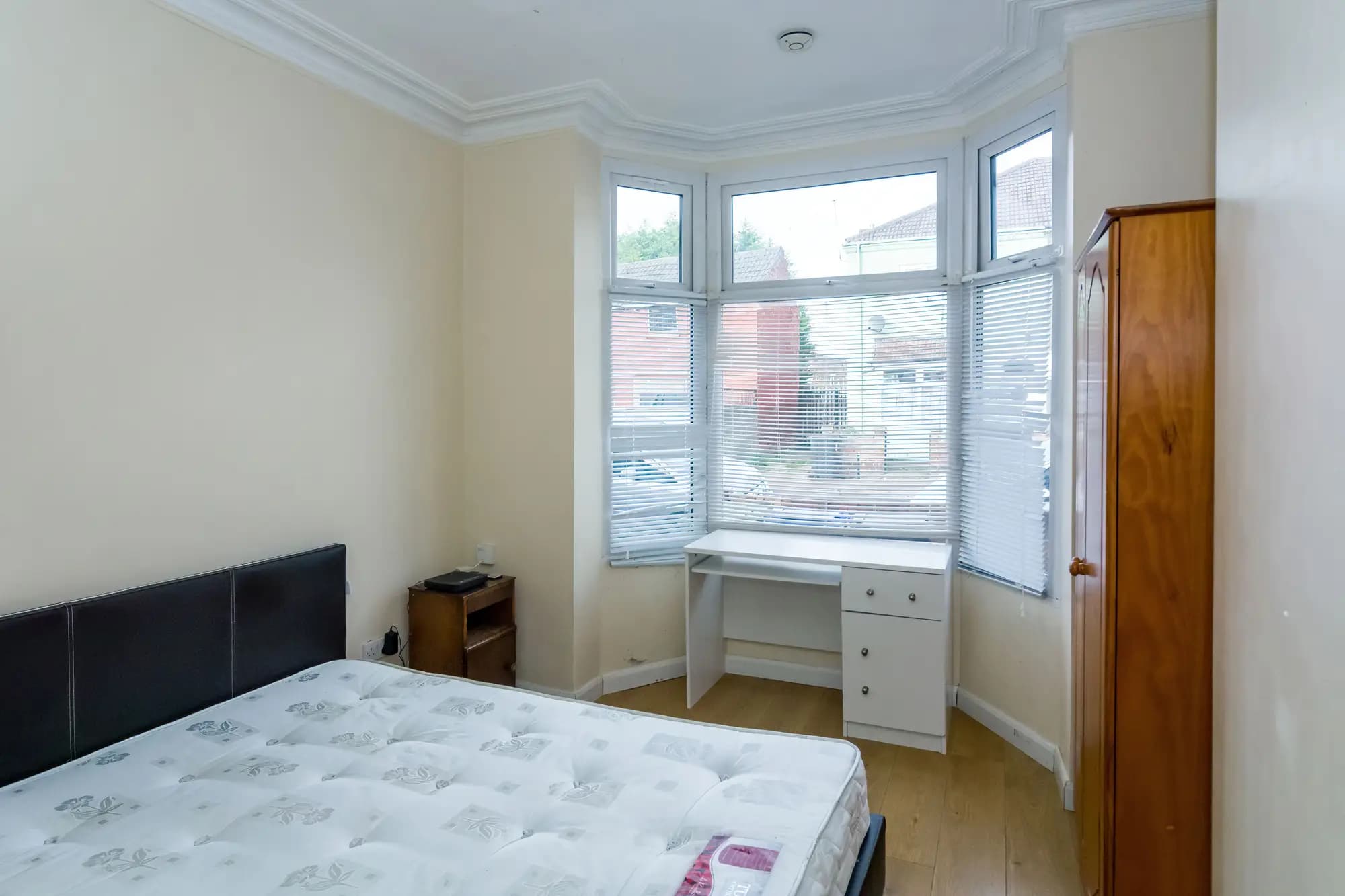 property photo 14 of 20