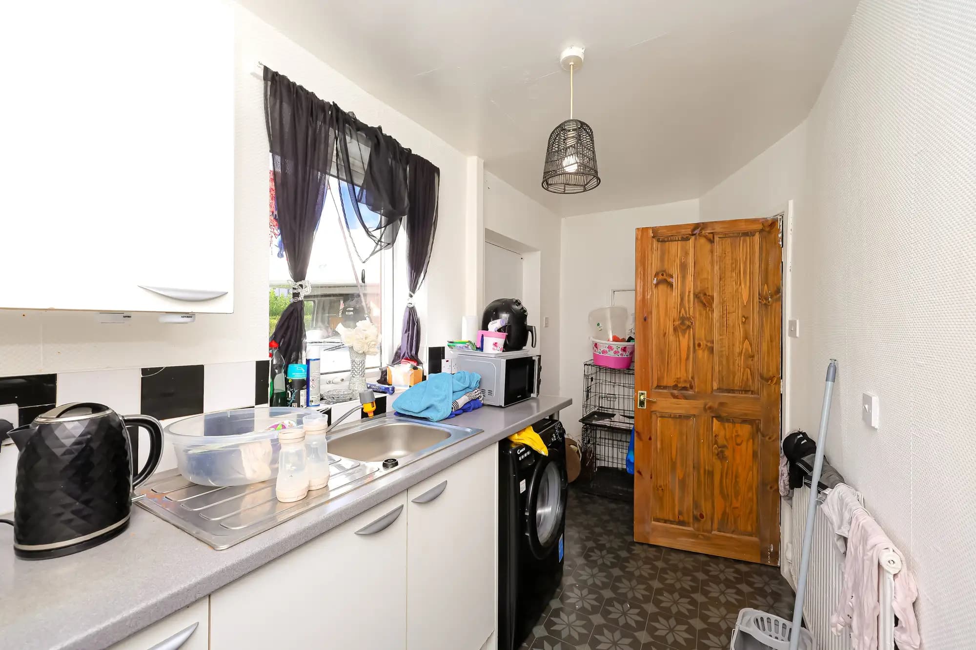 property photo 8 of 32