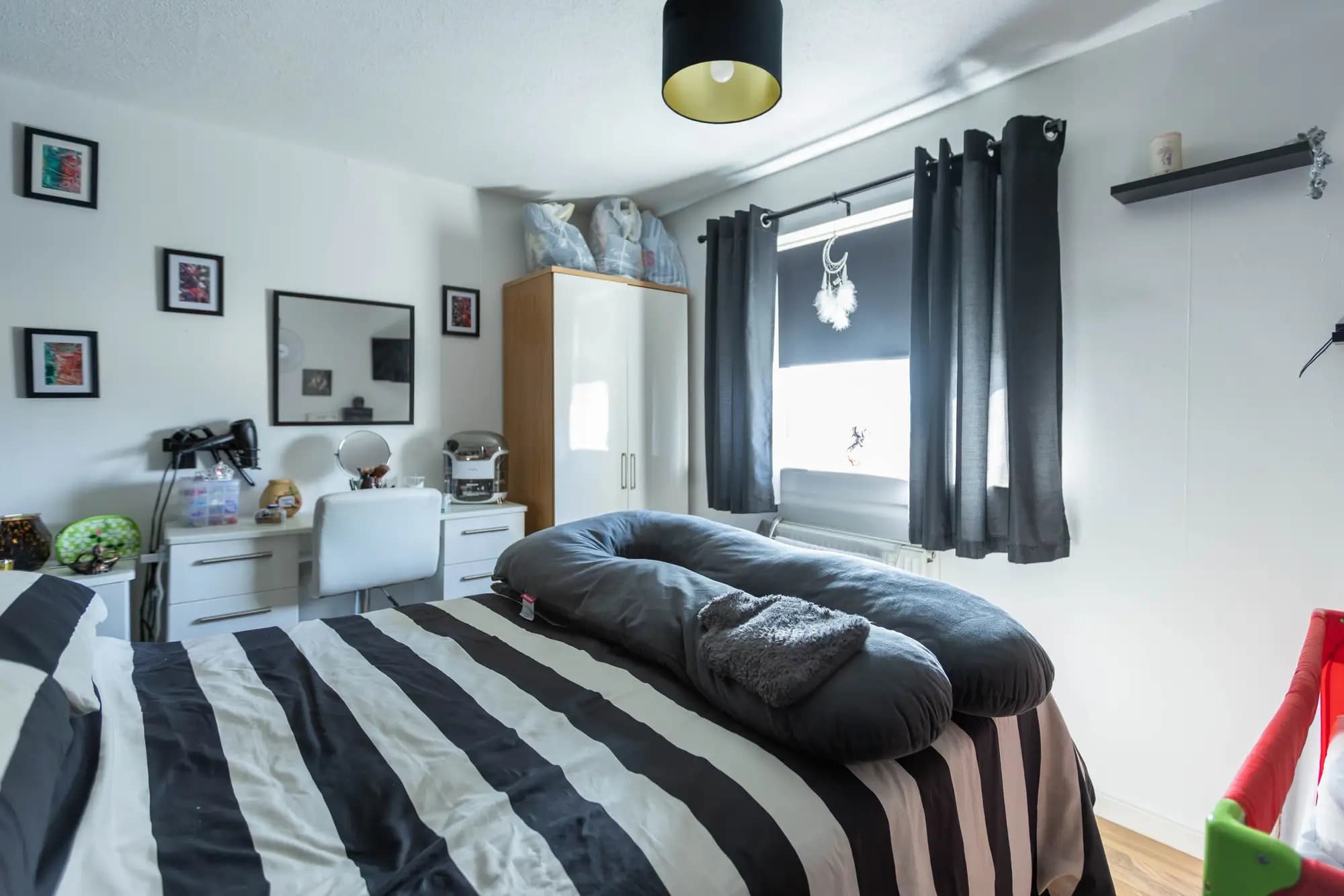 property photo 12 of 27