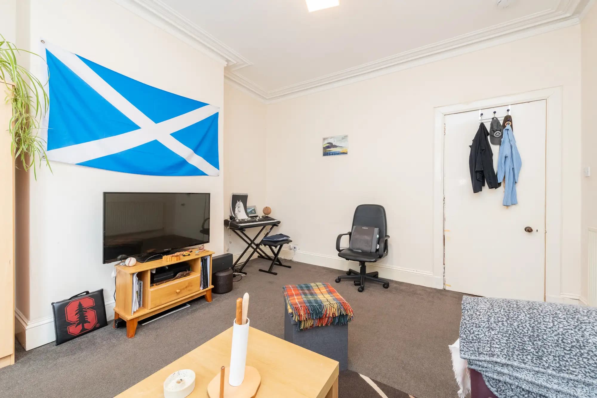 property photo 4 of 20