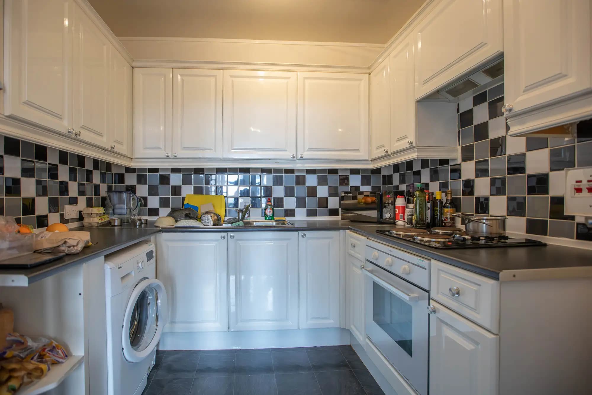 property photo 5 of 16