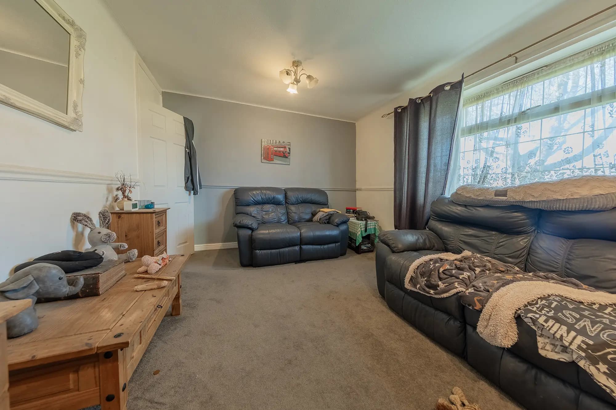 property photo 4 of 24