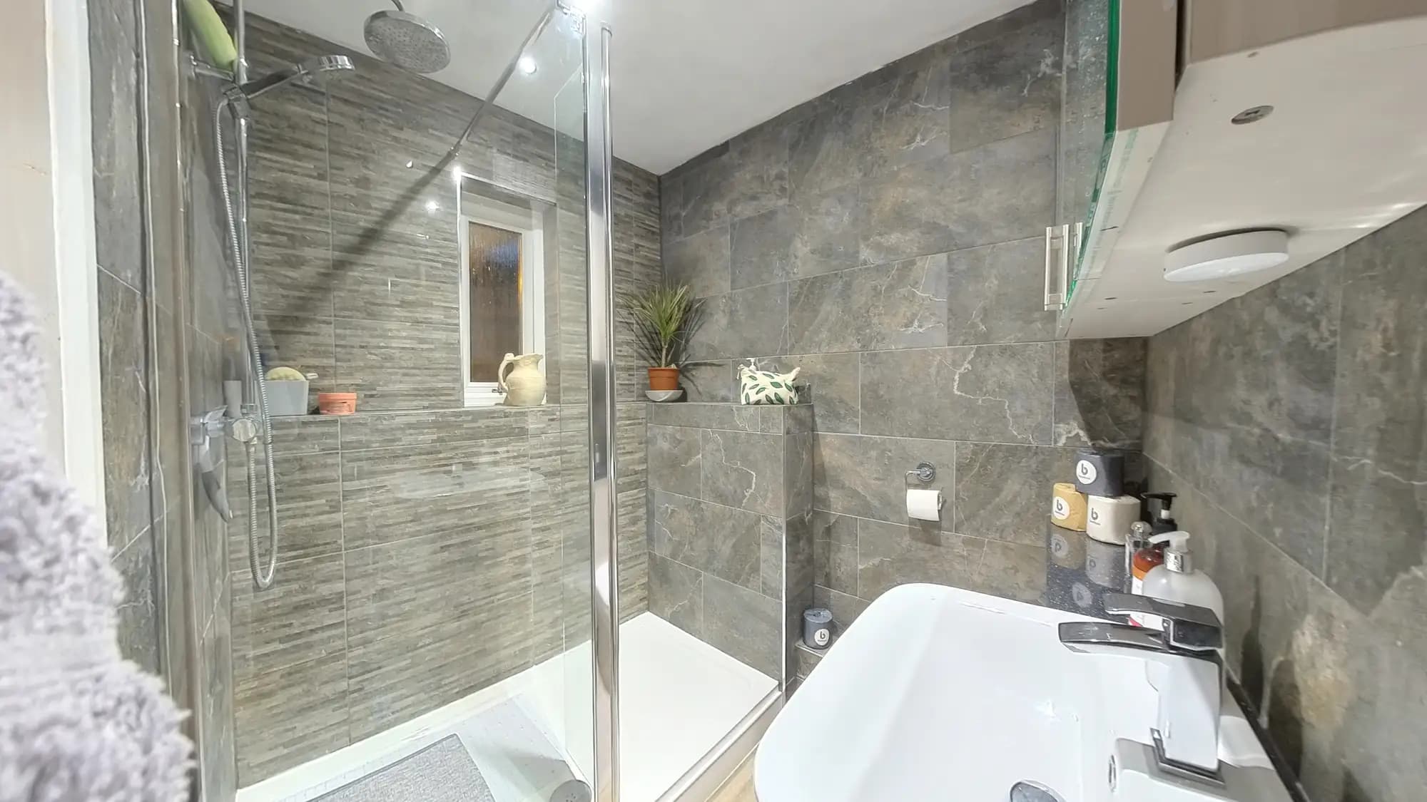 property photo 8 of 30
