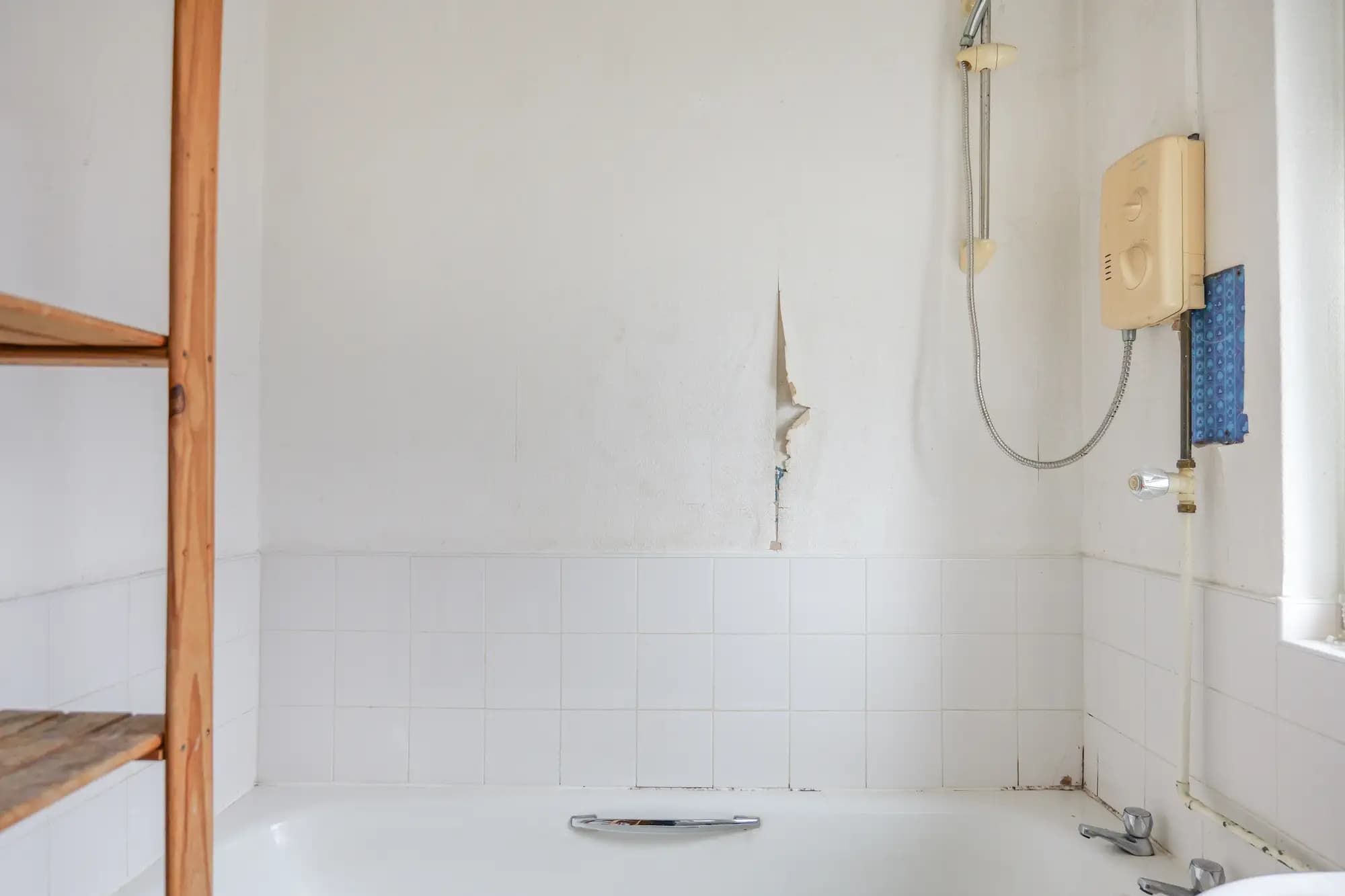 property photo 8 of 15