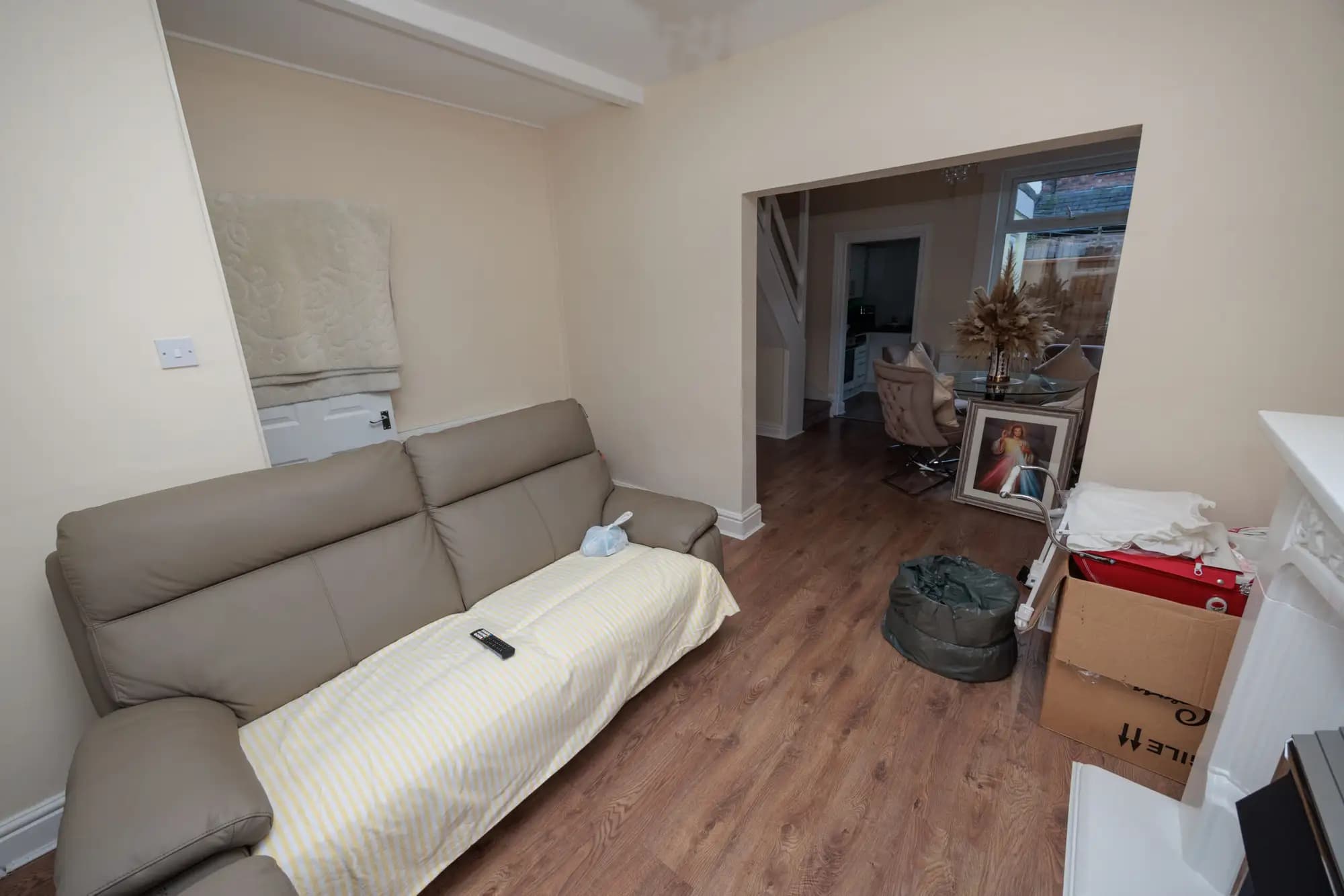 property photo 4 of 15