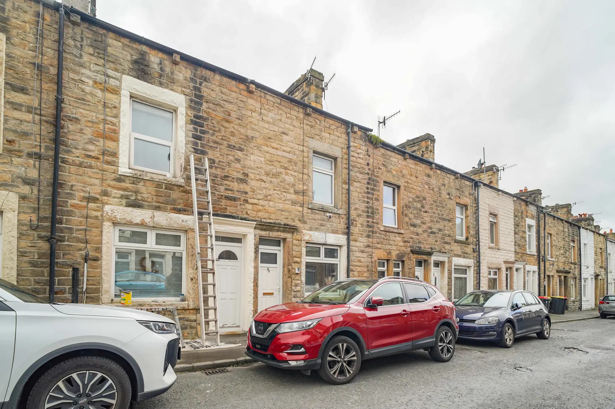 property photo 1 of 17