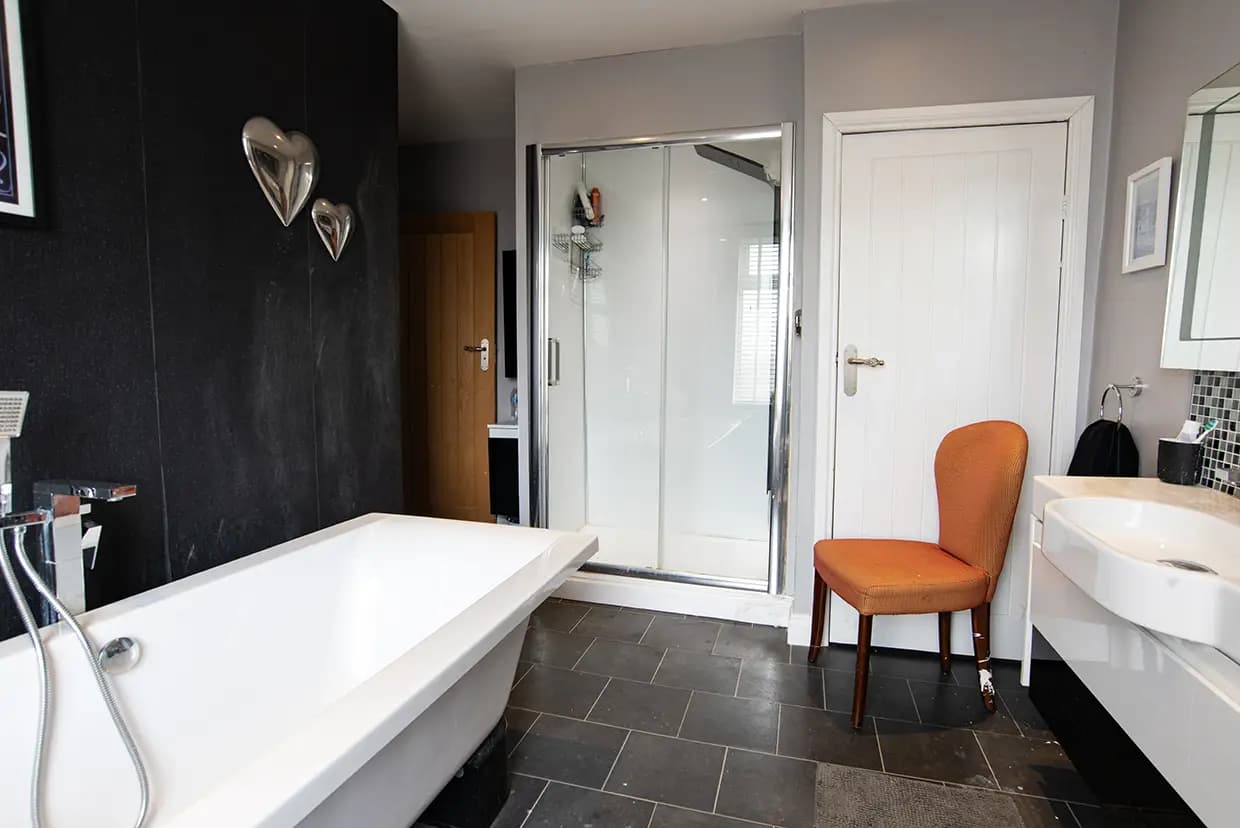 property photo 21 of 58