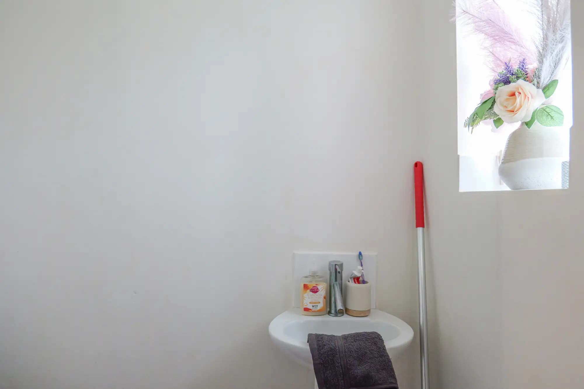 property photo 10 of 25