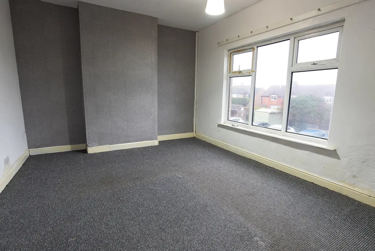 property photo 17 of 30