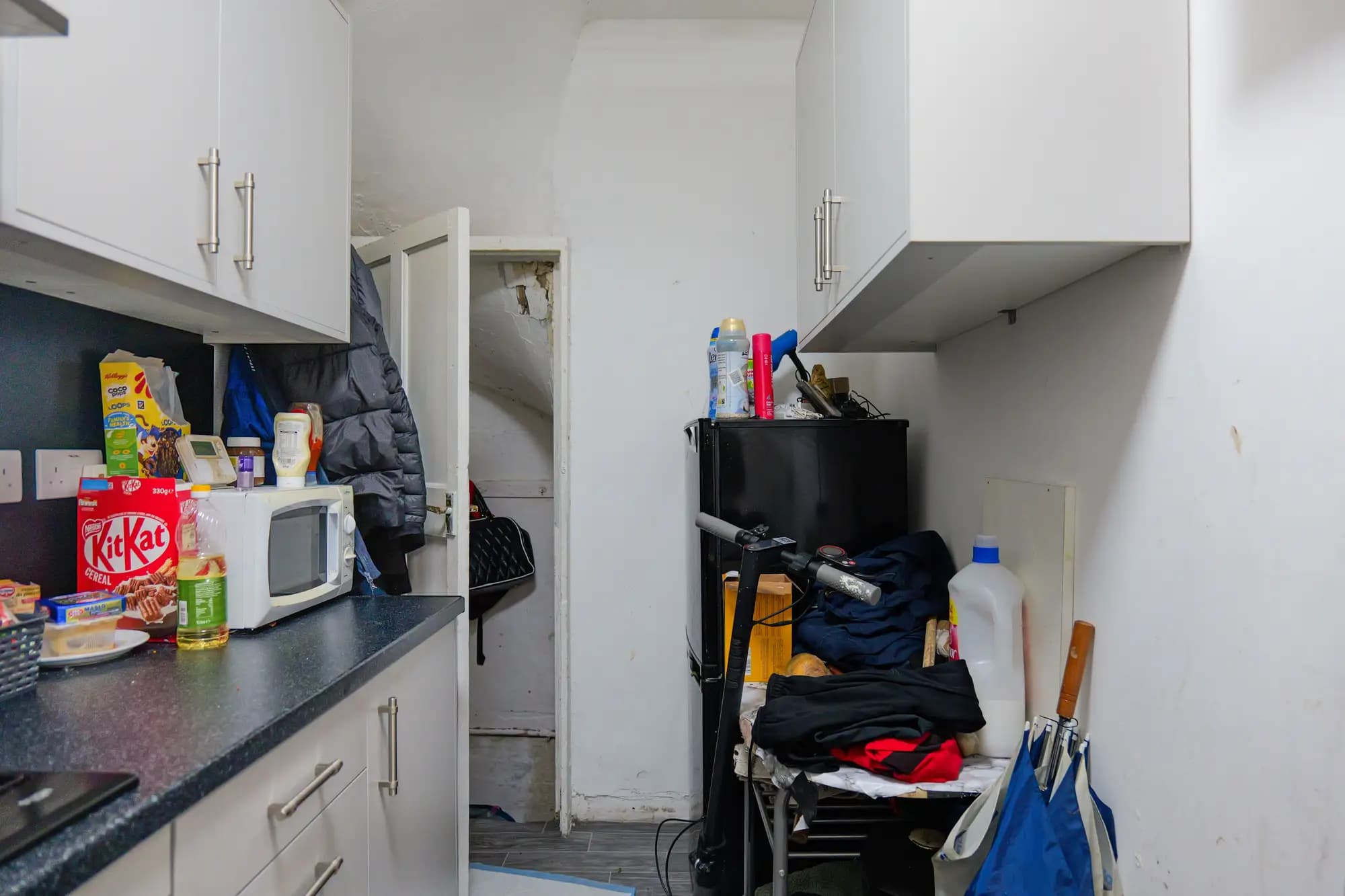 property photo 5 of 19