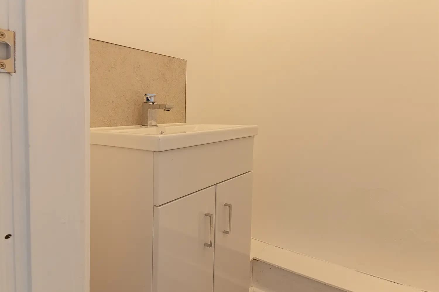 property photo 14 of 31