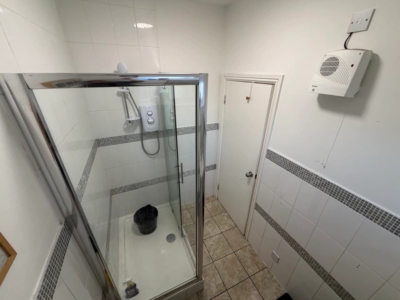 property photo 9 of 28