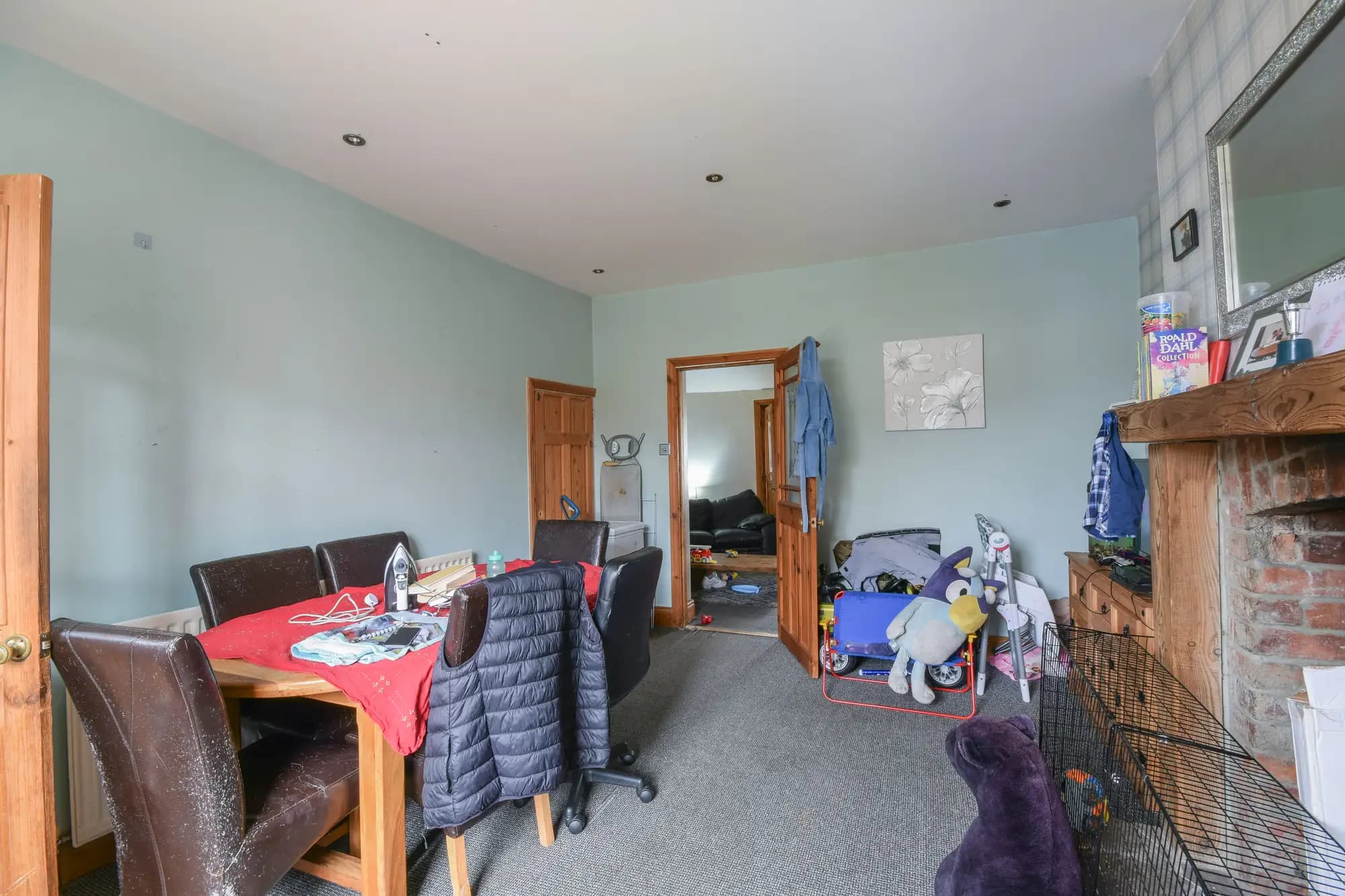 property photo 5 of 16