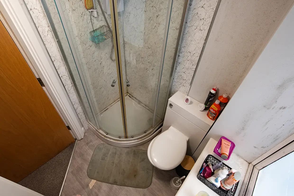 property photo 6 of 20